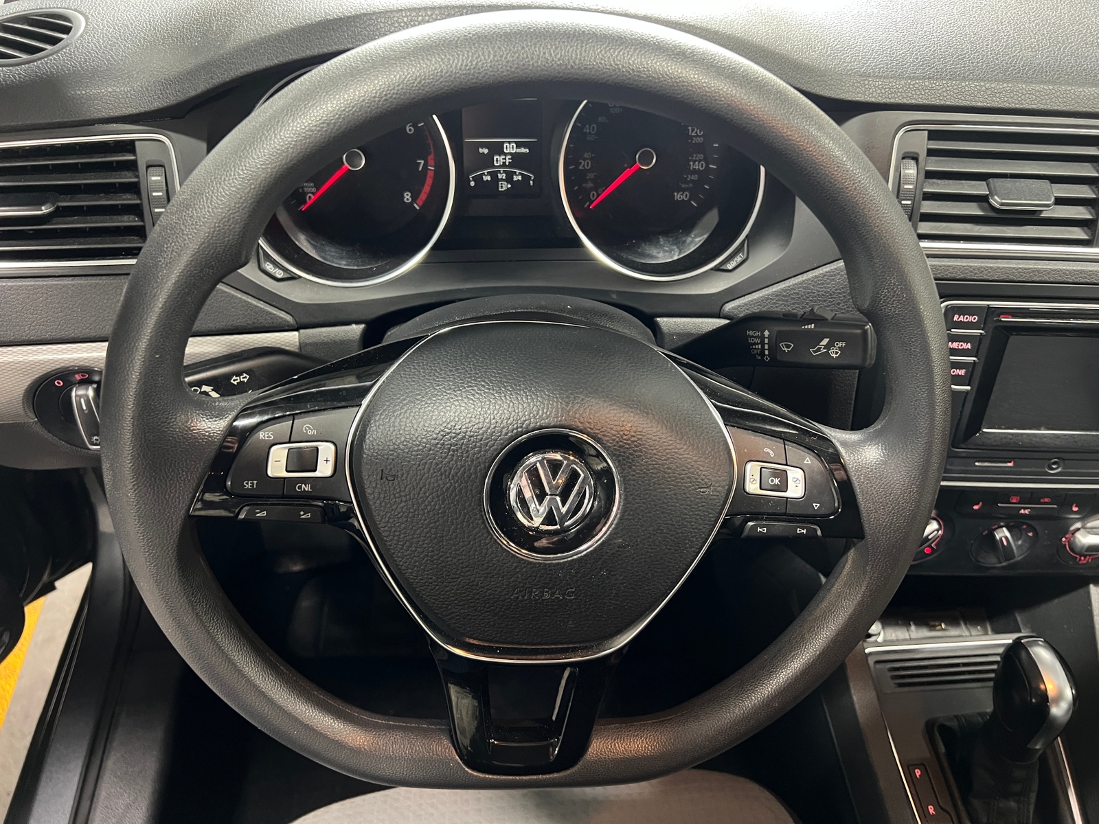 Thumbnail: 2018 Volkswagen Jetta - 5