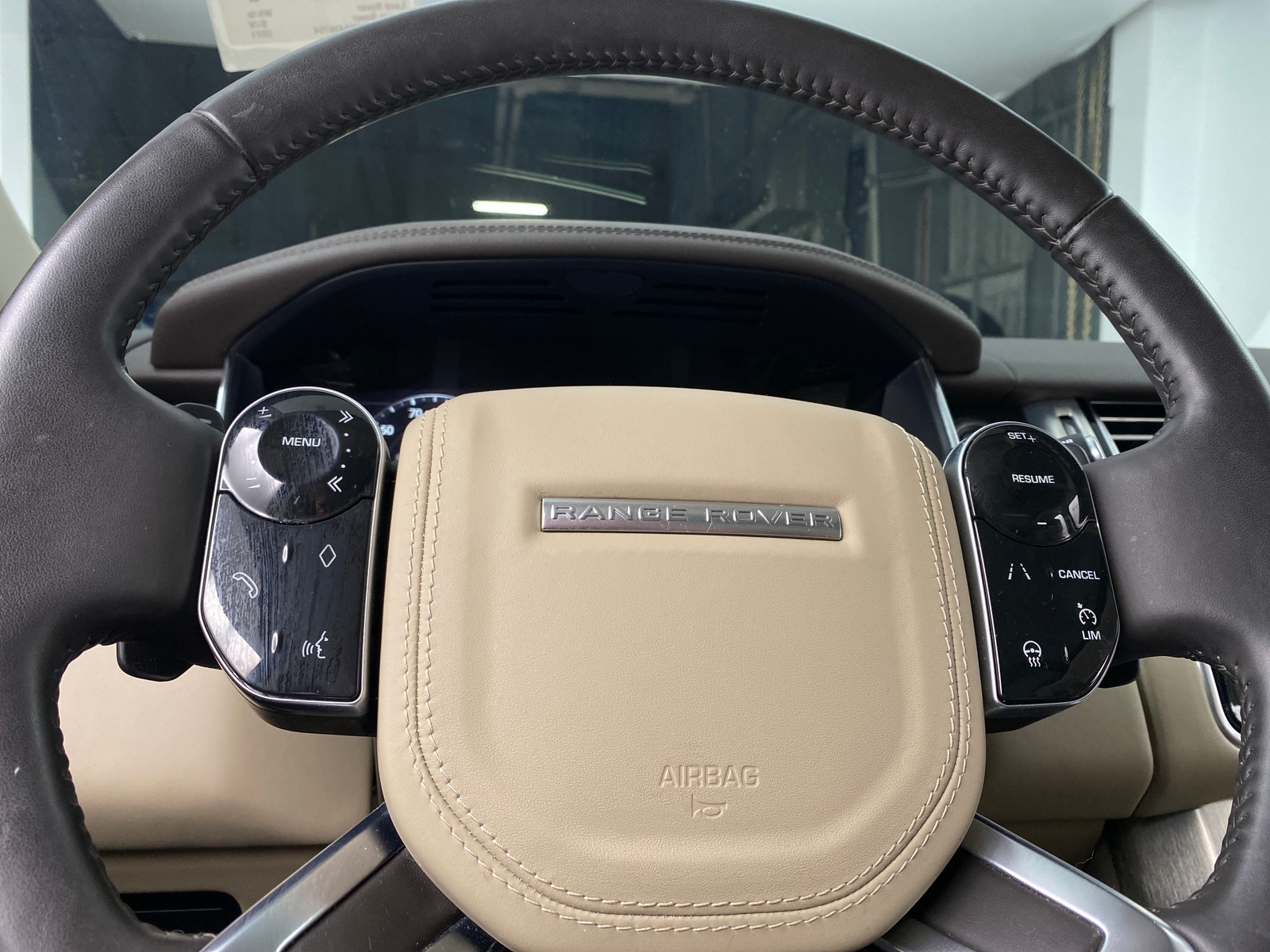 Thumbnail: 2021 Land Rover Range Rover - 4