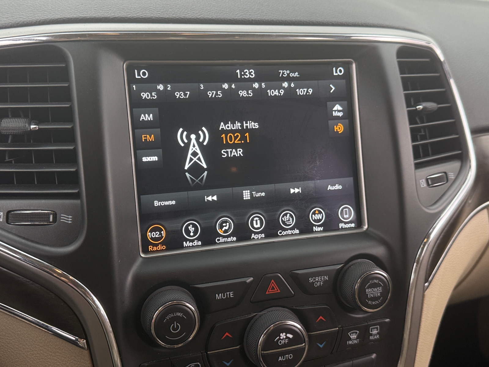 Thumbnail: 2018 Jeep Grand Cherokee - 3