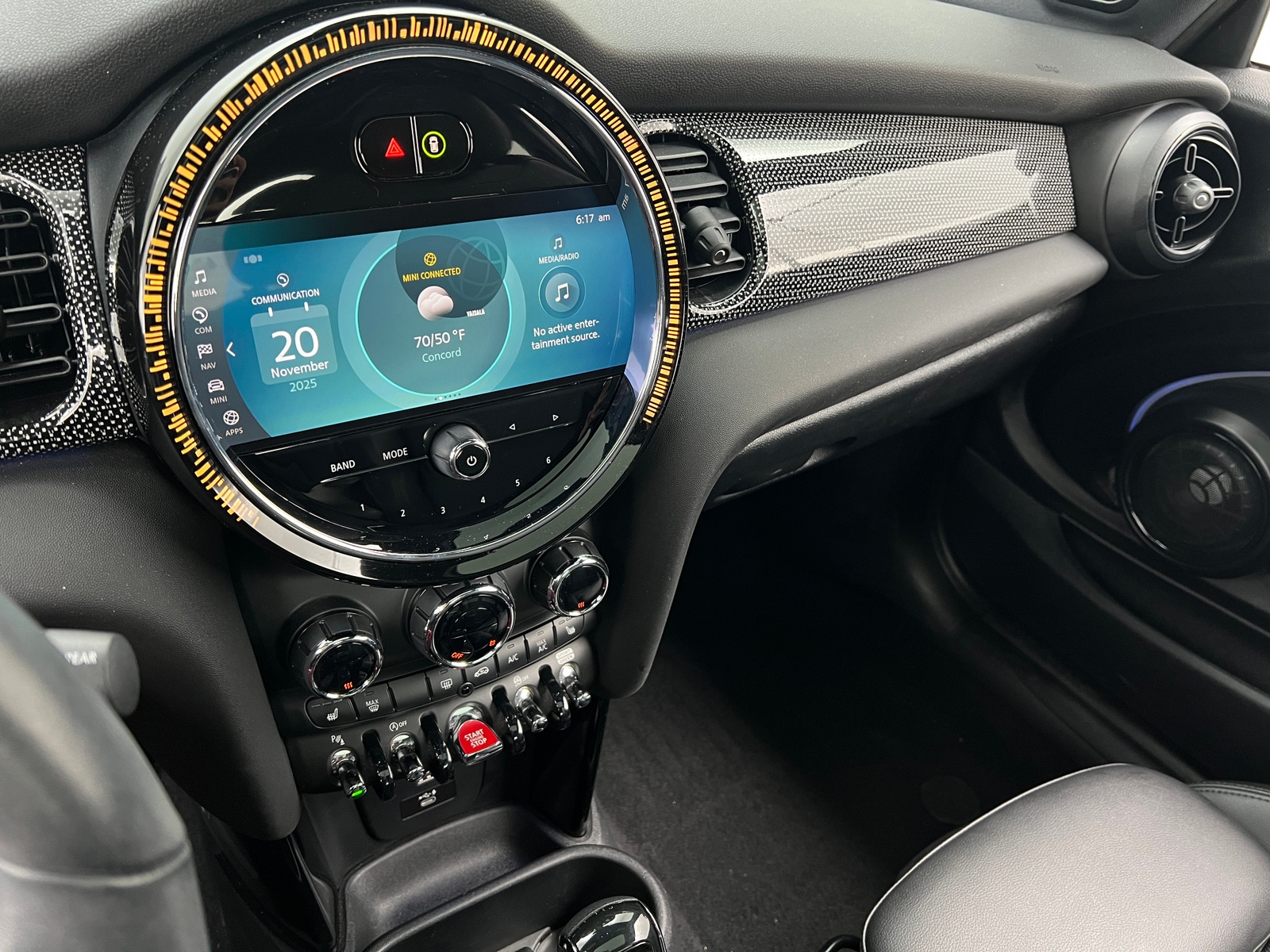 Thumbnail: 2022 MINI Cooper Hardtop - 3