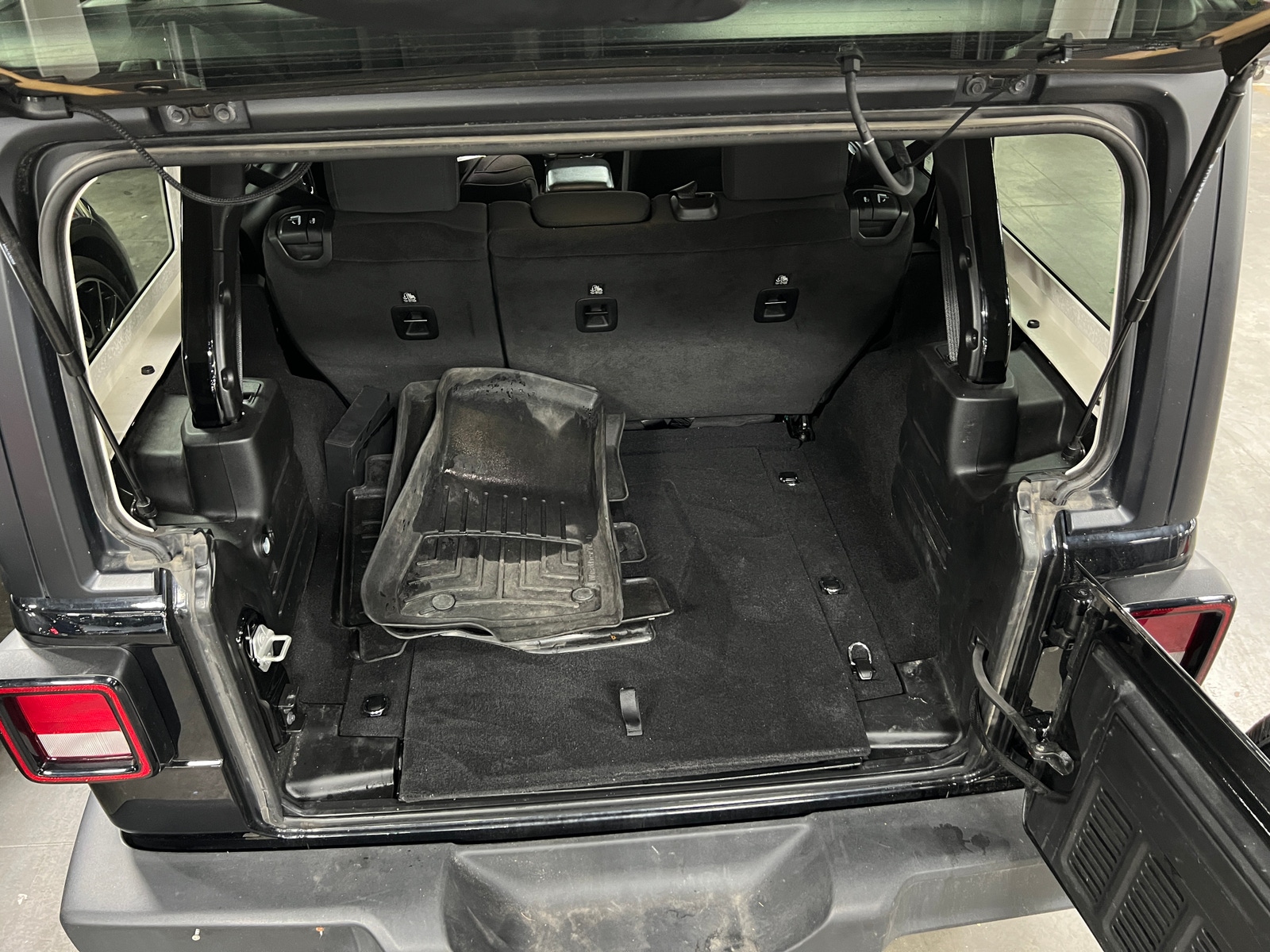 Thumbnail: 2023 Jeep Wrangler - 7