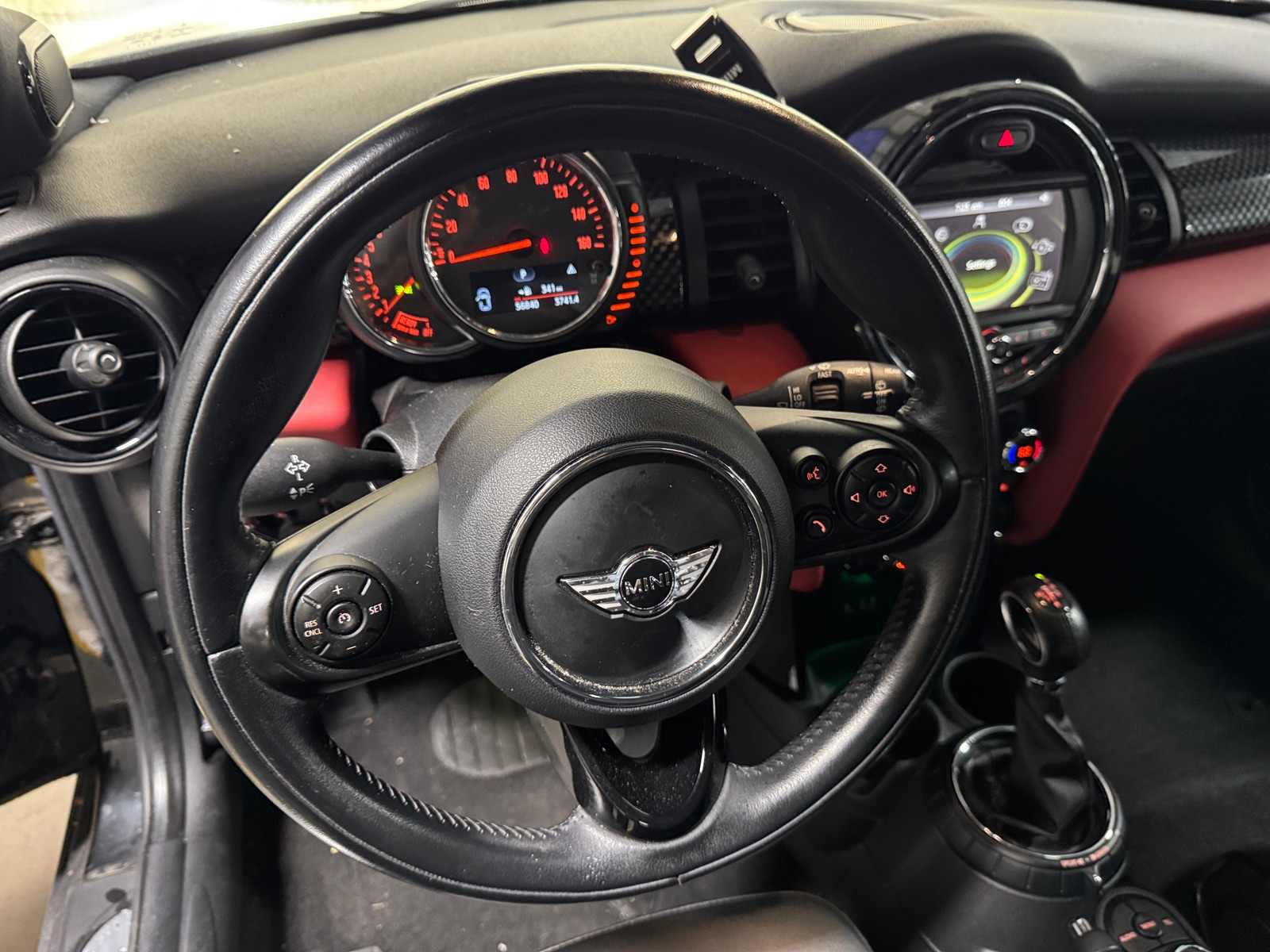 Thumbnail: 2017 MINI Cooper Hardtop - 4