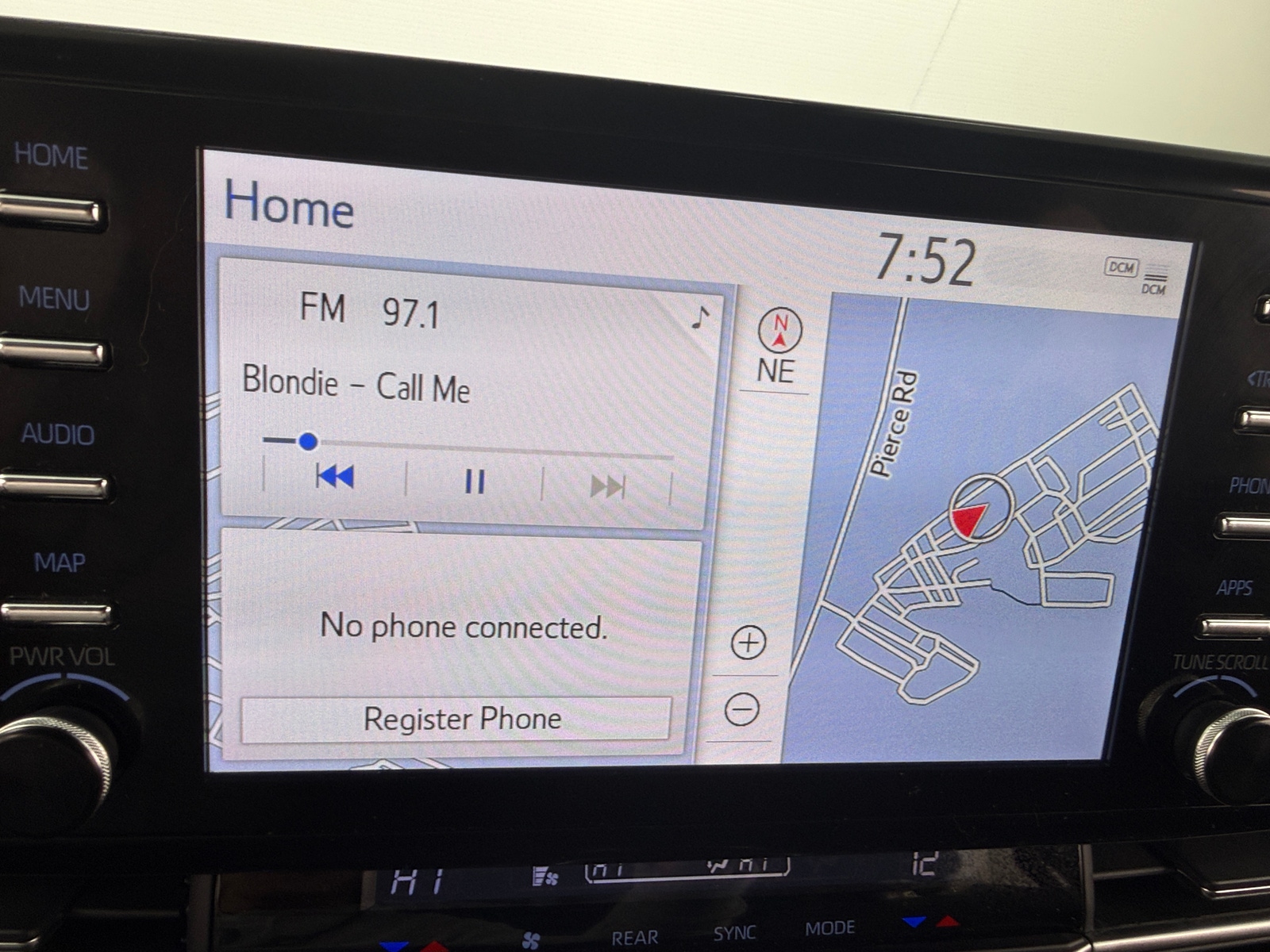 Thumbnail: 2023 Toyota Sienna - 3