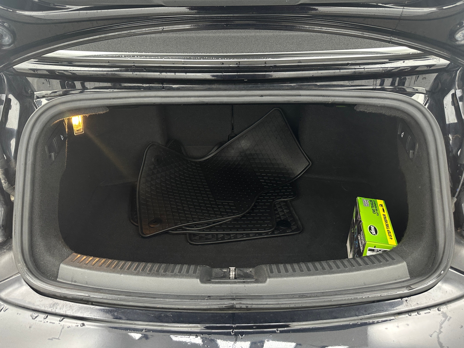 Thumbnail: 2018 Volkswagen Beetle - 7