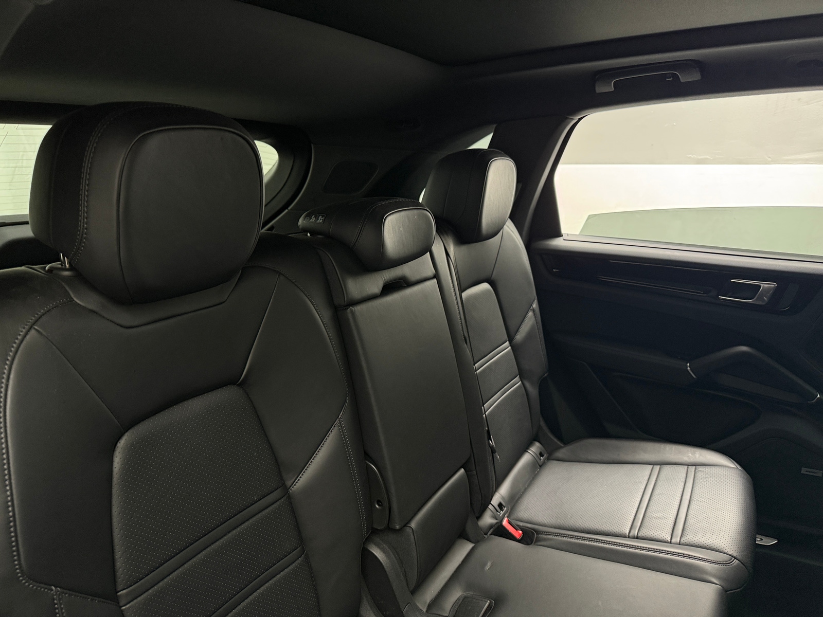 Thumbnail: 2023 Porsche Cayenne - 5