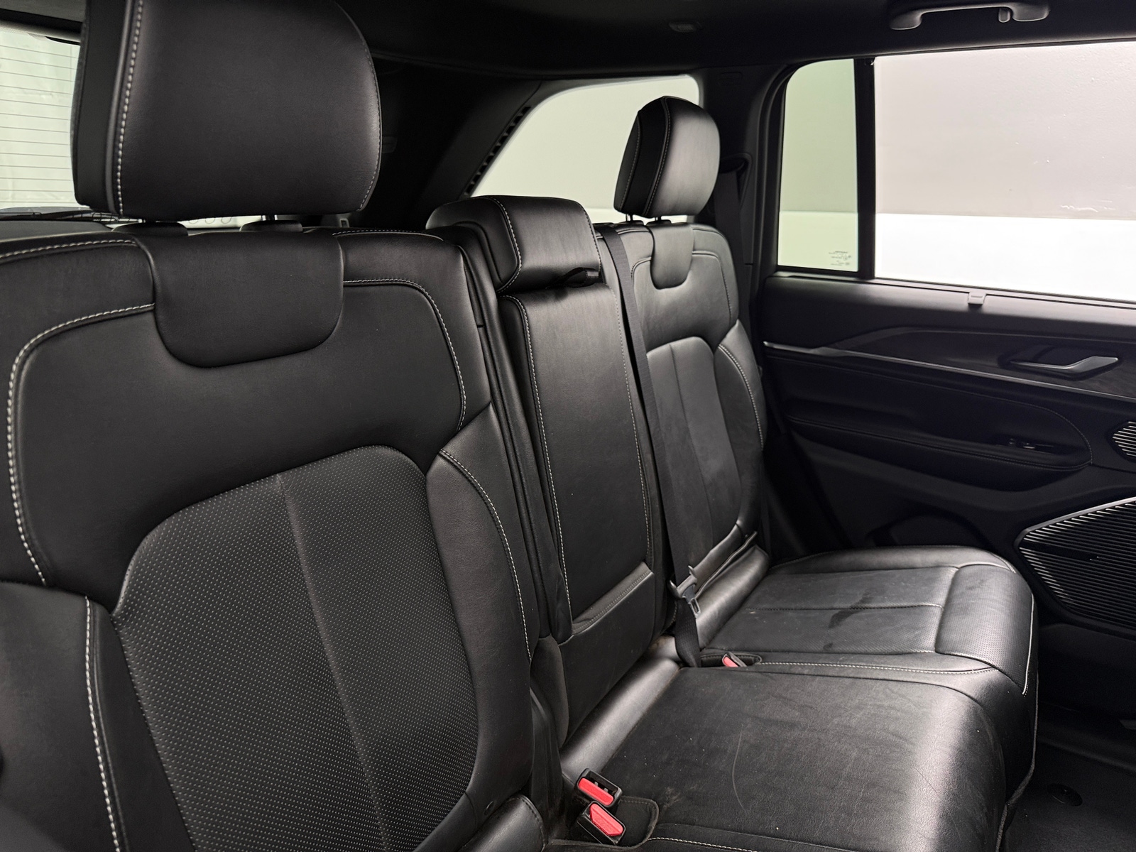 Thumbnail: 2022 Jeep Grand Cherokee - 5