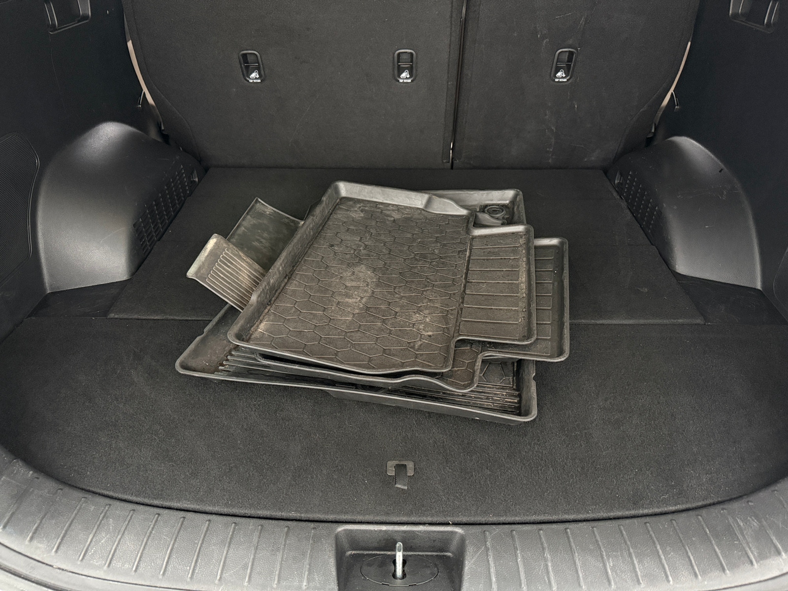 Thumbnail: 2020 Hyundai Santa Fe - 6