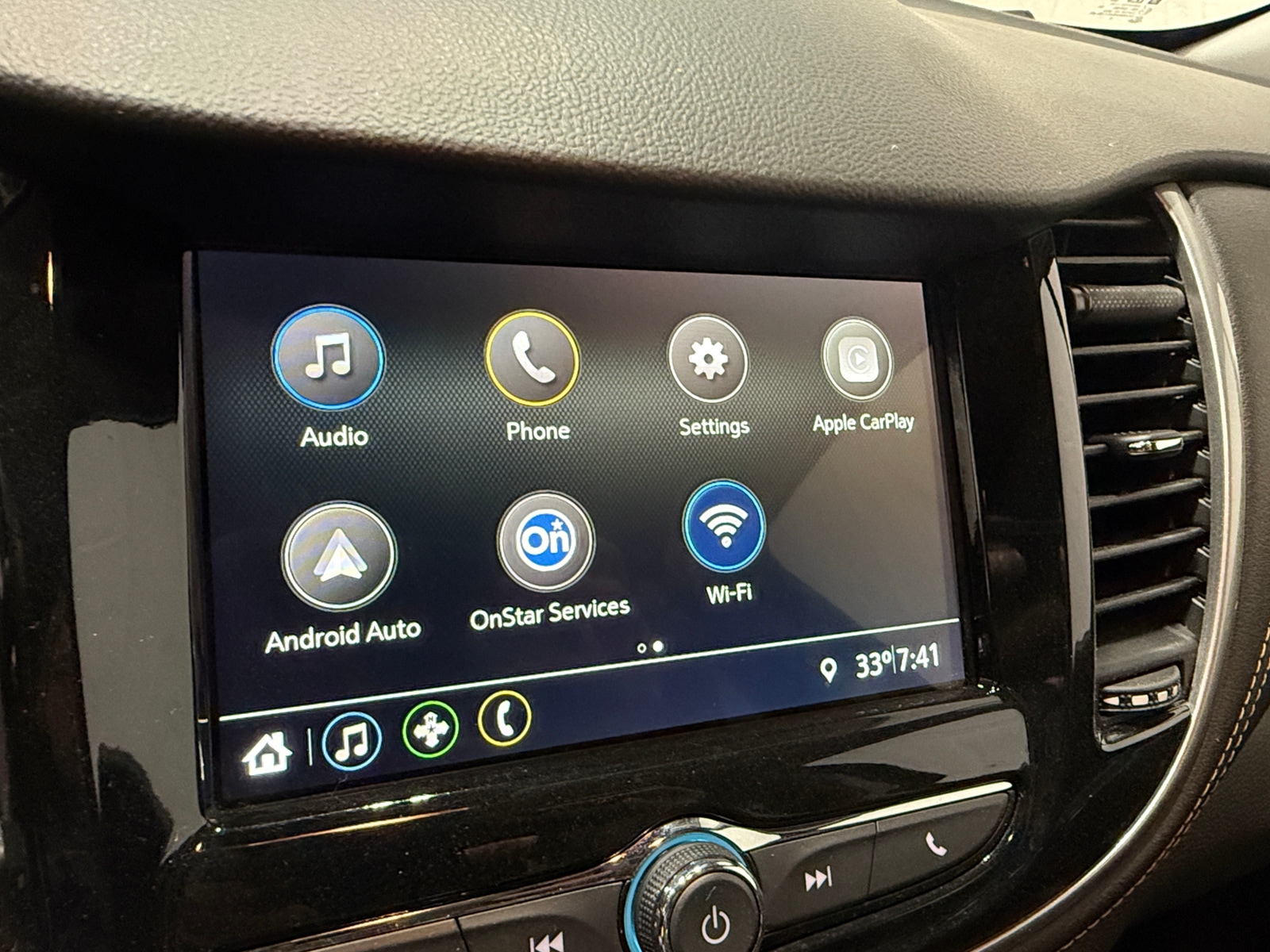 Thumbnail: 2019 Chevrolet Trax - 4