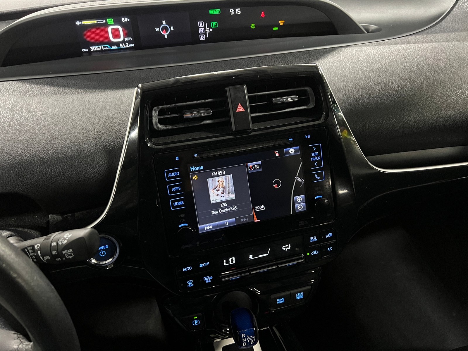 Thumbnail: 2016 Toyota Prius - 4