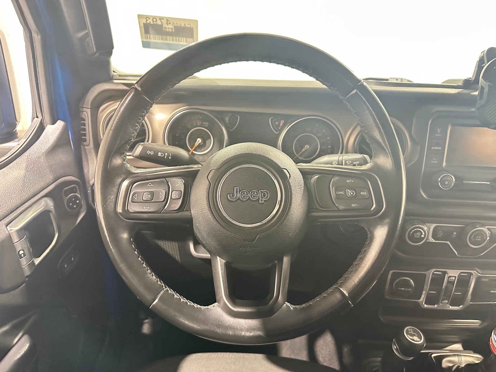 Thumbnail: 2020 Jeep Gladiator - 5