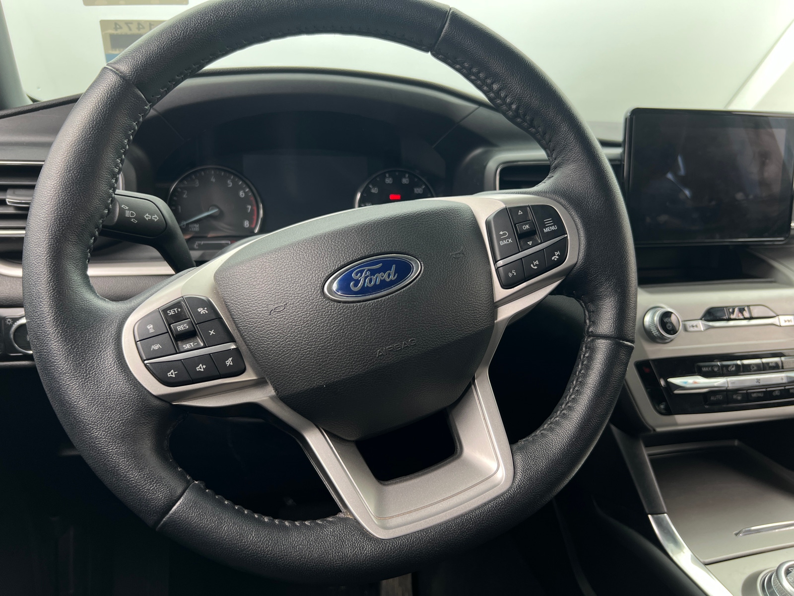 Thumbnail: 2022 Ford Explorer - 4