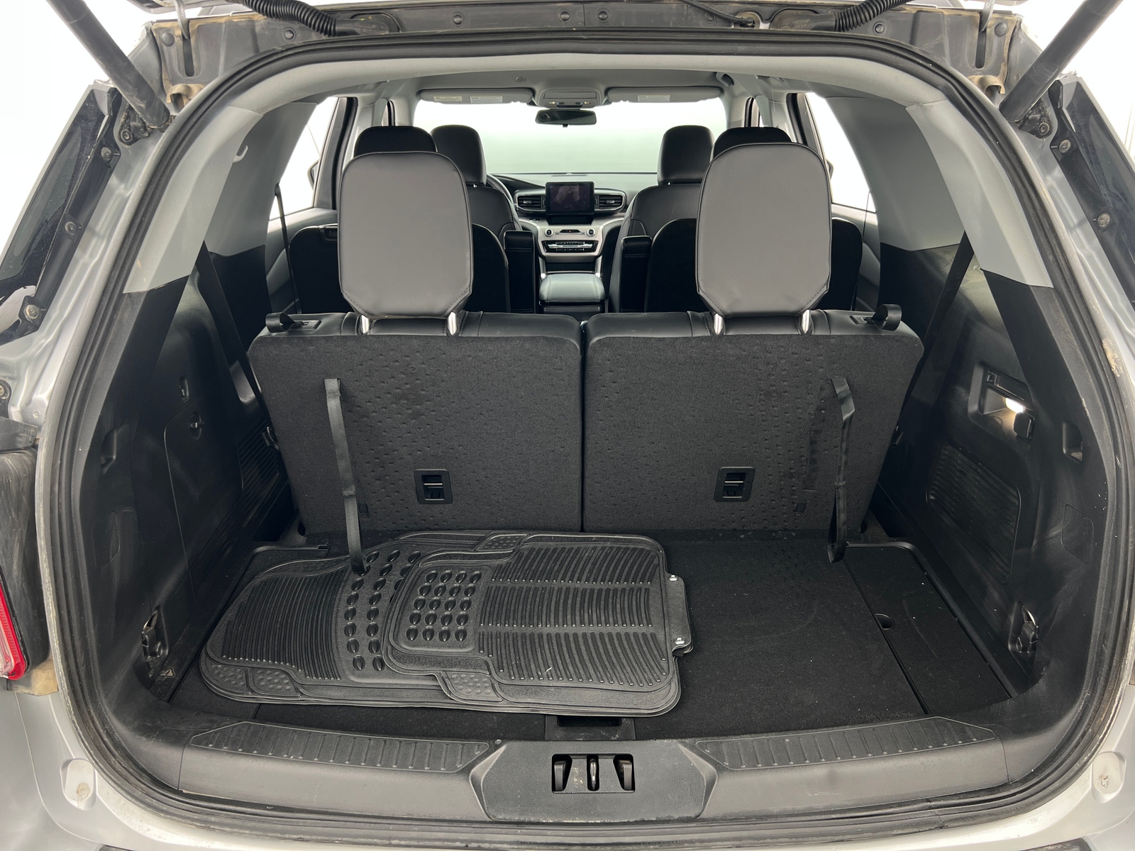 Thumbnail: 2022 Ford Explorer - 6