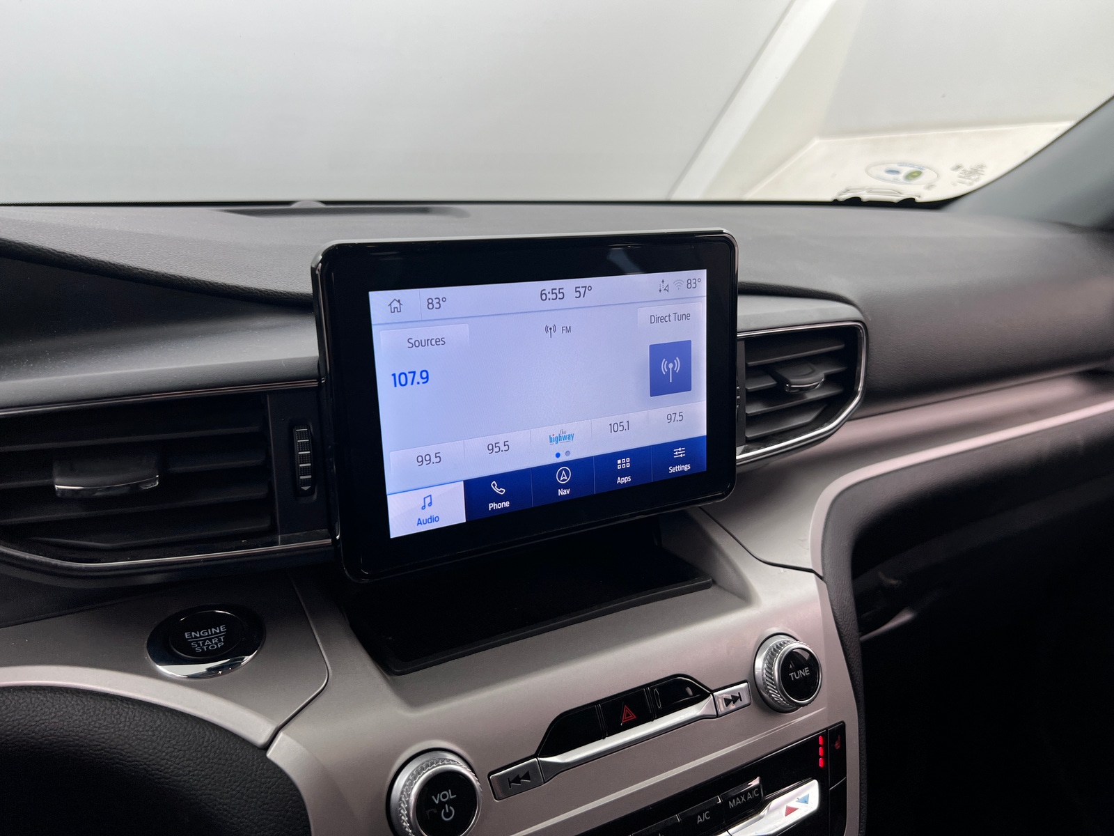 Thumbnail: 2022 Ford Explorer - 3