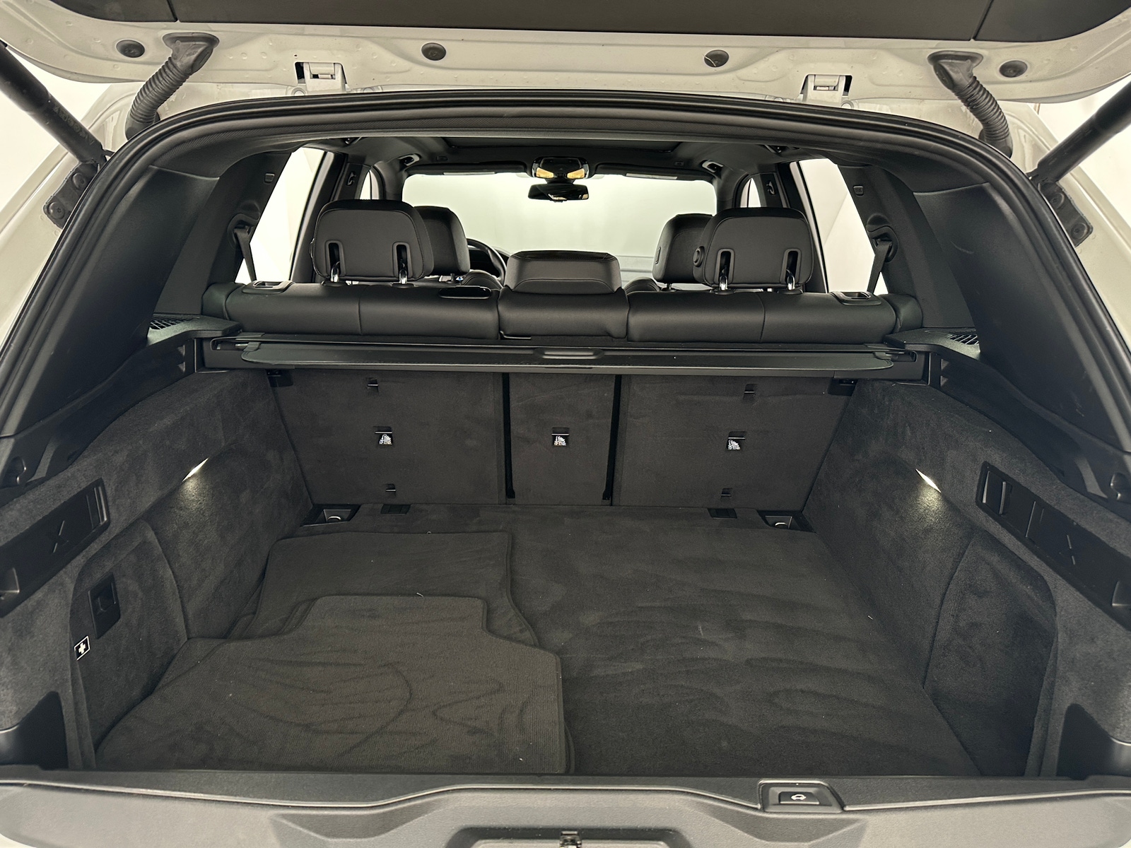 Thumbnail: 2022 BMW X5 - 6