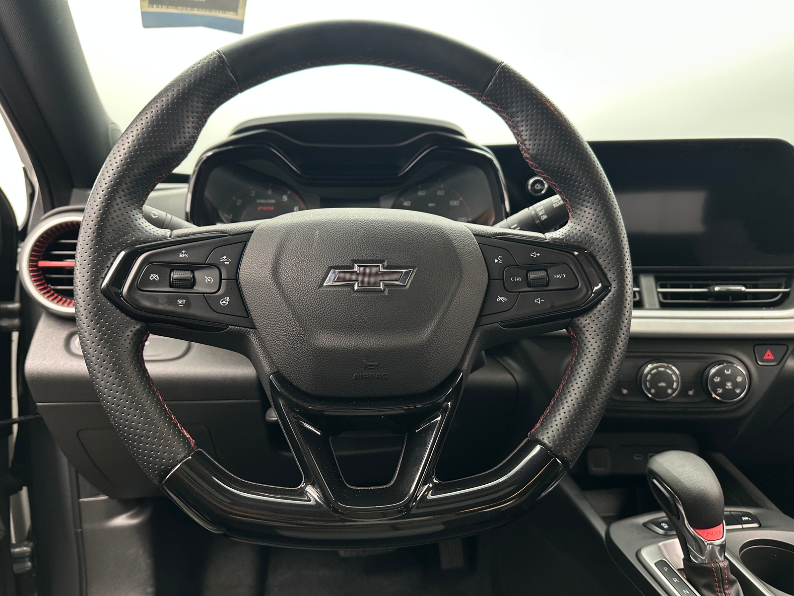 Thumbnail: 2024 Chevrolet Trax - 5