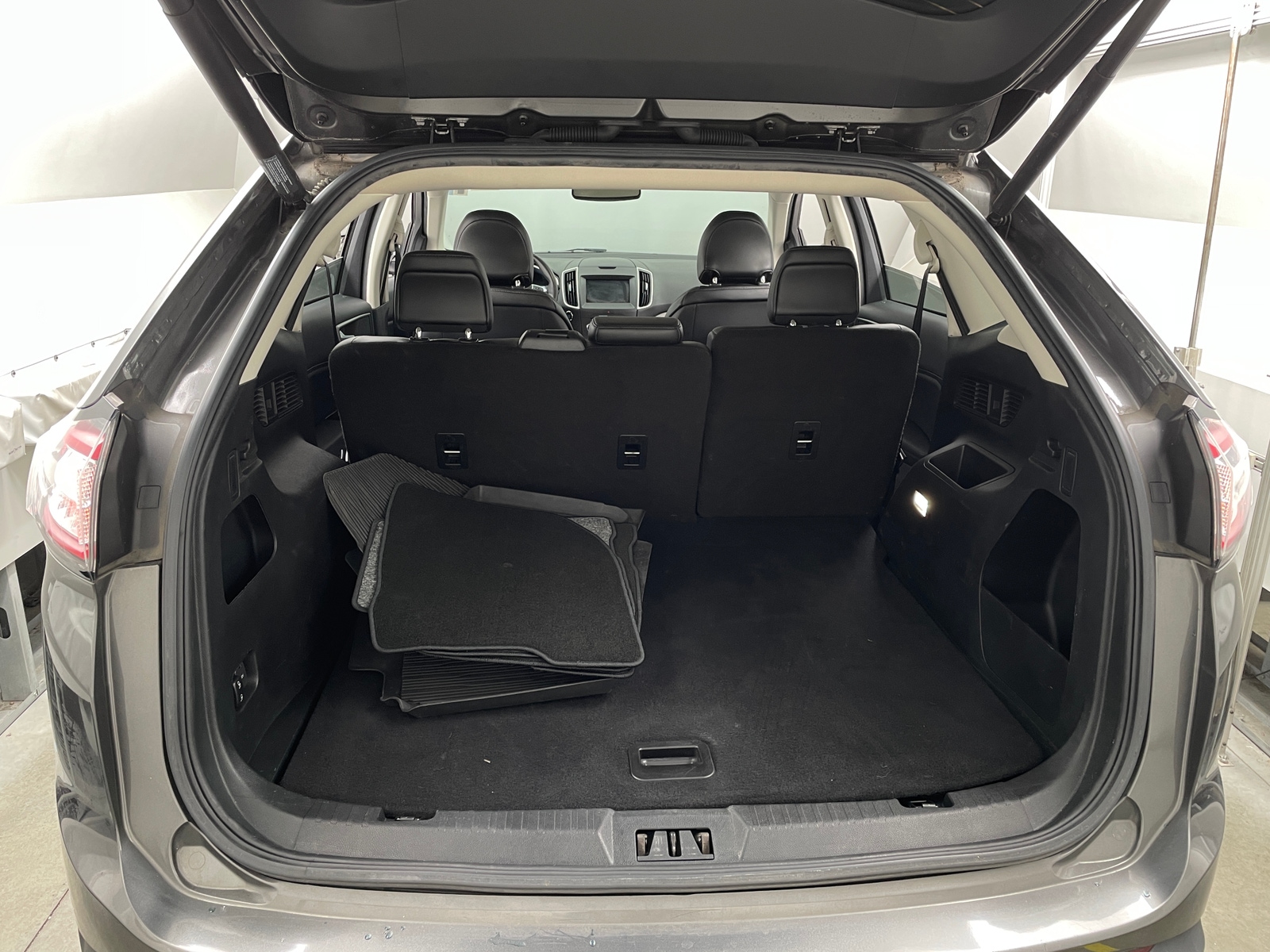 Thumbnail: 2018 Ford Edge - 6