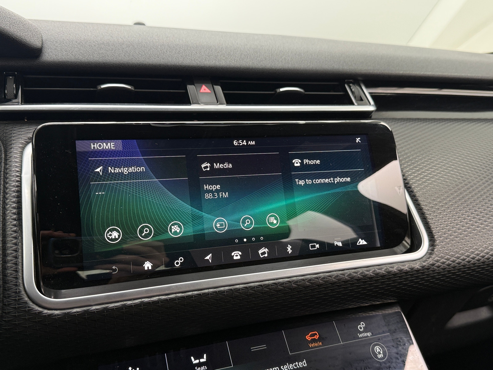 Thumbnail: 2018 Land Rover Range Rover Velar - 3