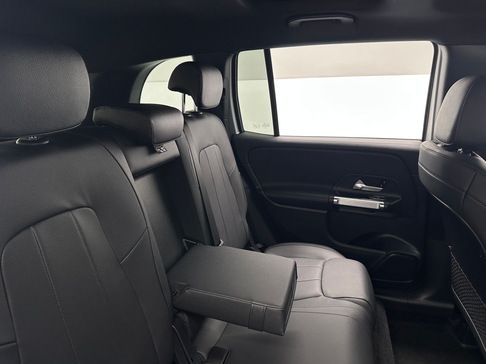 Thumbnail: 2021 Mercedes-Benz GLB - 5