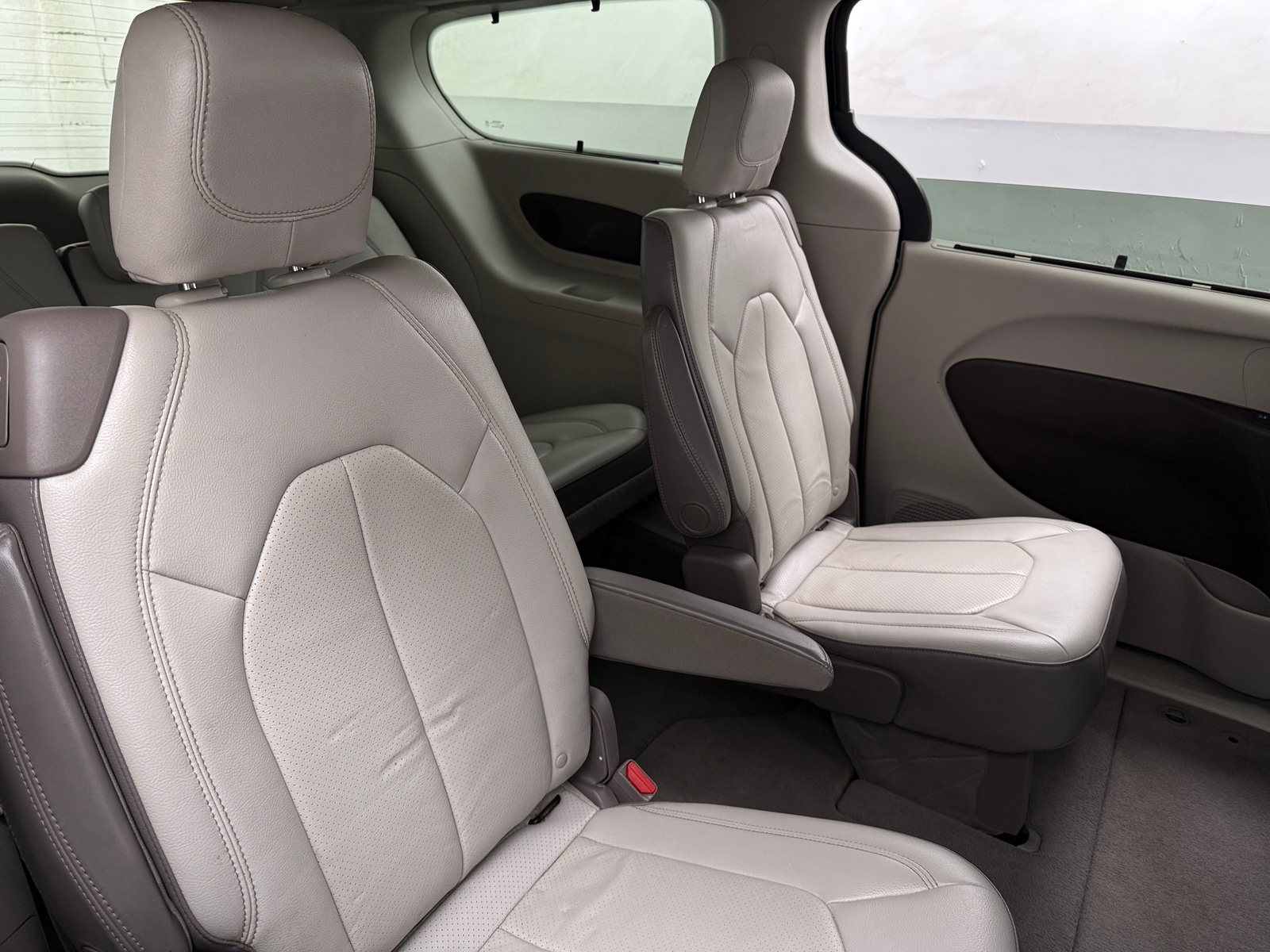 Thumbnail: 2017 Chrysler Pacifica - 5