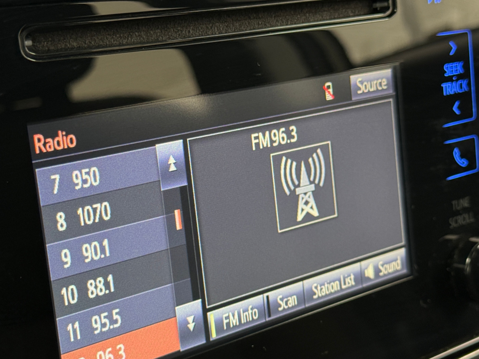 Thumbnail: 2017 Toyota Corolla - 4