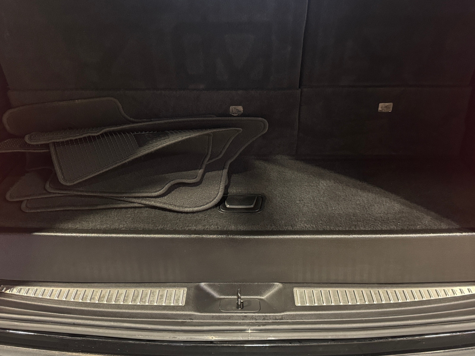 Thumbnail: 2018 Chevrolet Tahoe - 6