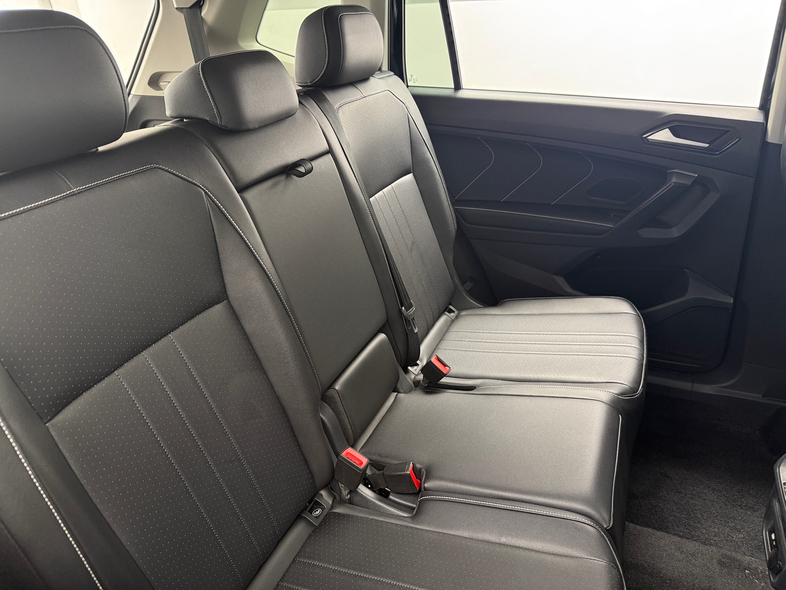 Thumbnail: 2024 Volkswagen Tiguan - 5