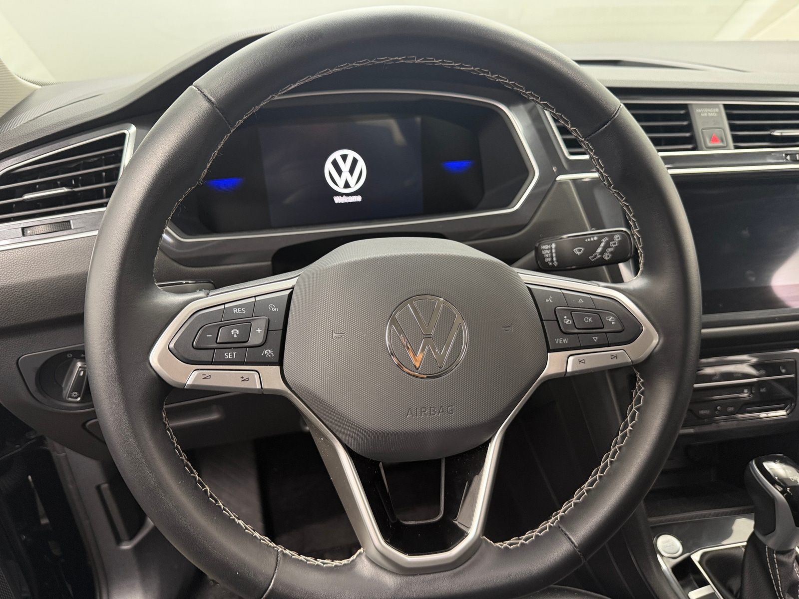 Thumbnail: 2024 Volkswagen Tiguan - 4