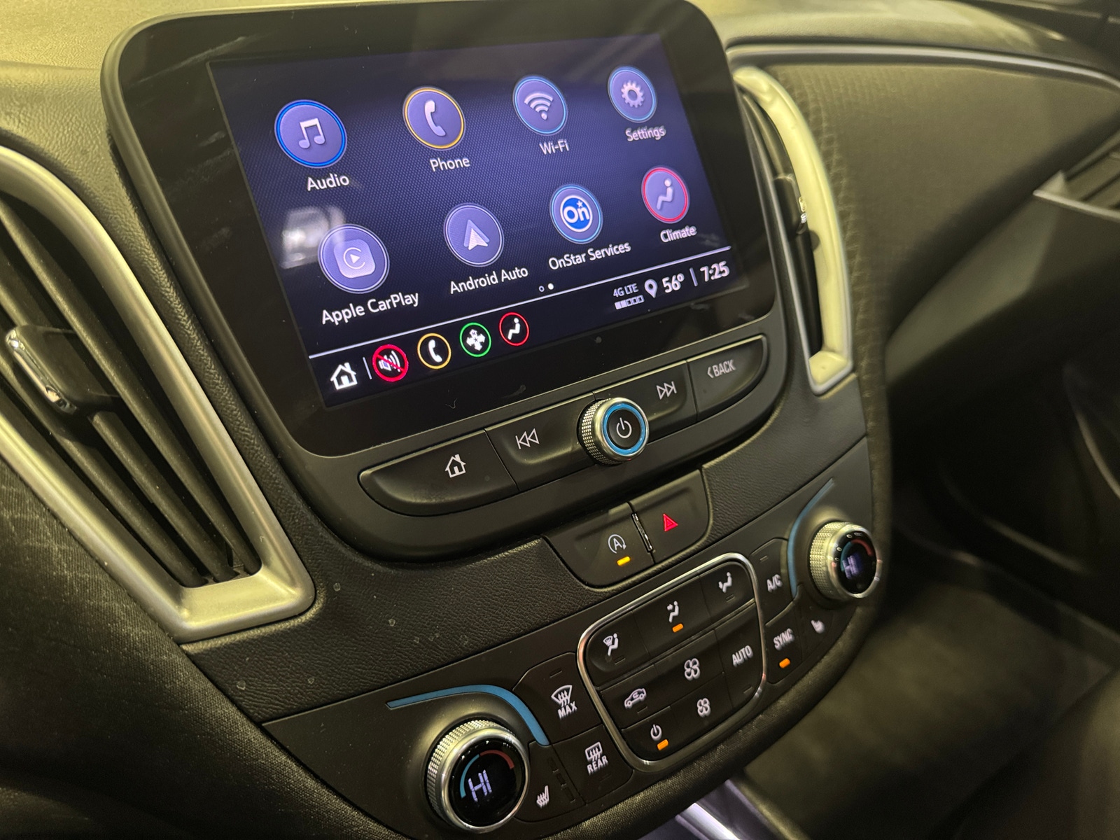 Thumbnail: 2024 Chevrolet Malibu - 4