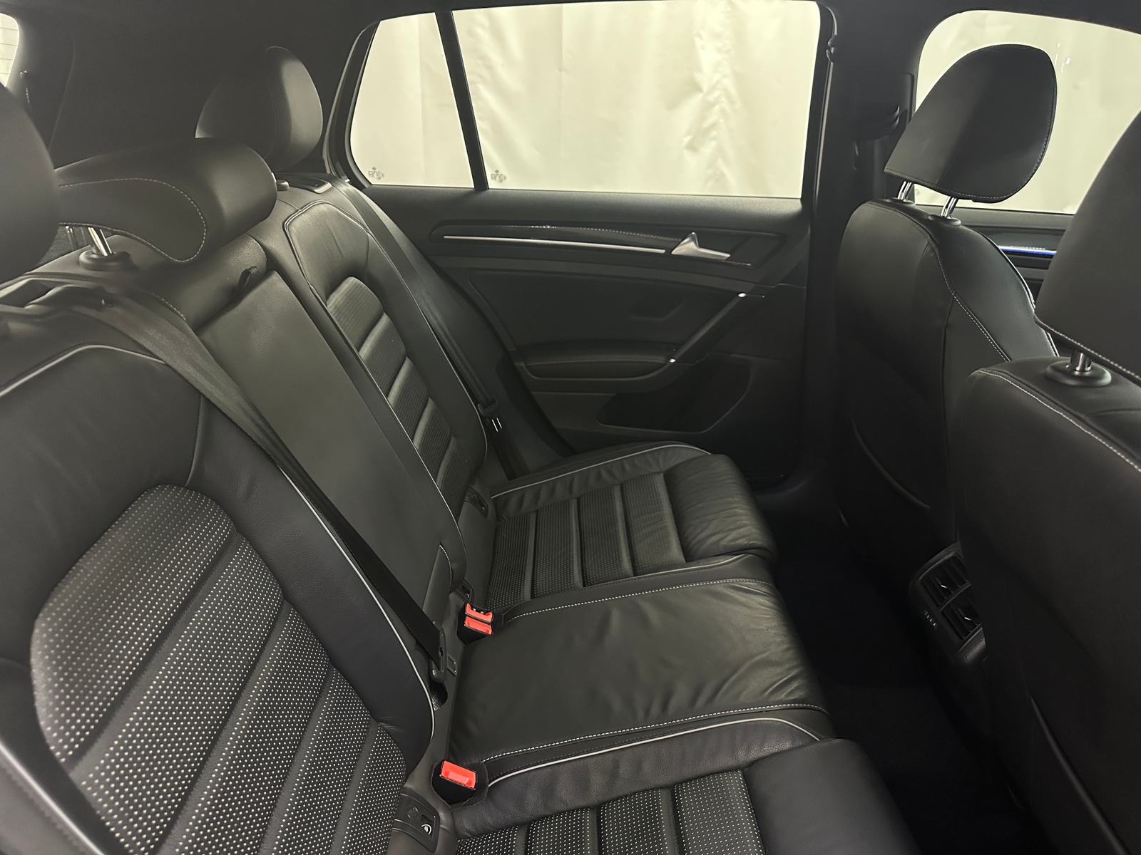 Thumbnail: 2018 Volkswagen Golf - 5