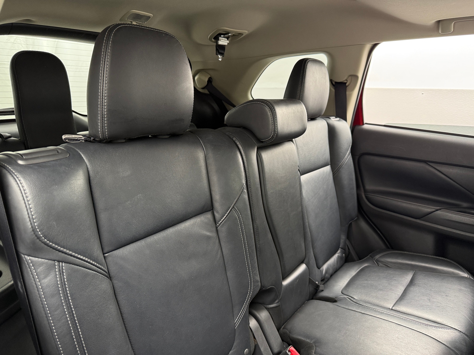 Thumbnail: 2020 Mitsubishi Outlander - 5