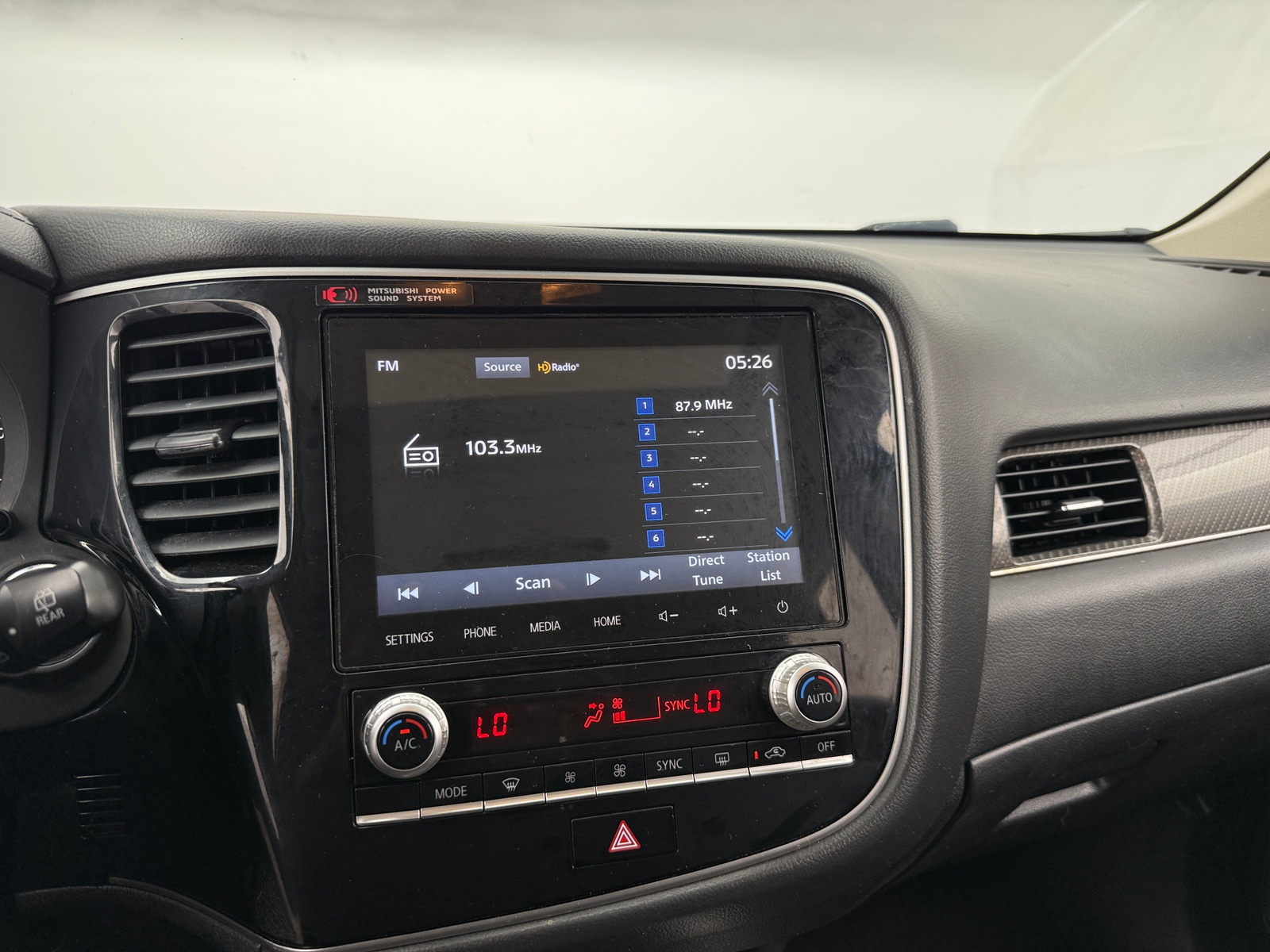 Thumbnail: 2020 Mitsubishi Outlander - 3