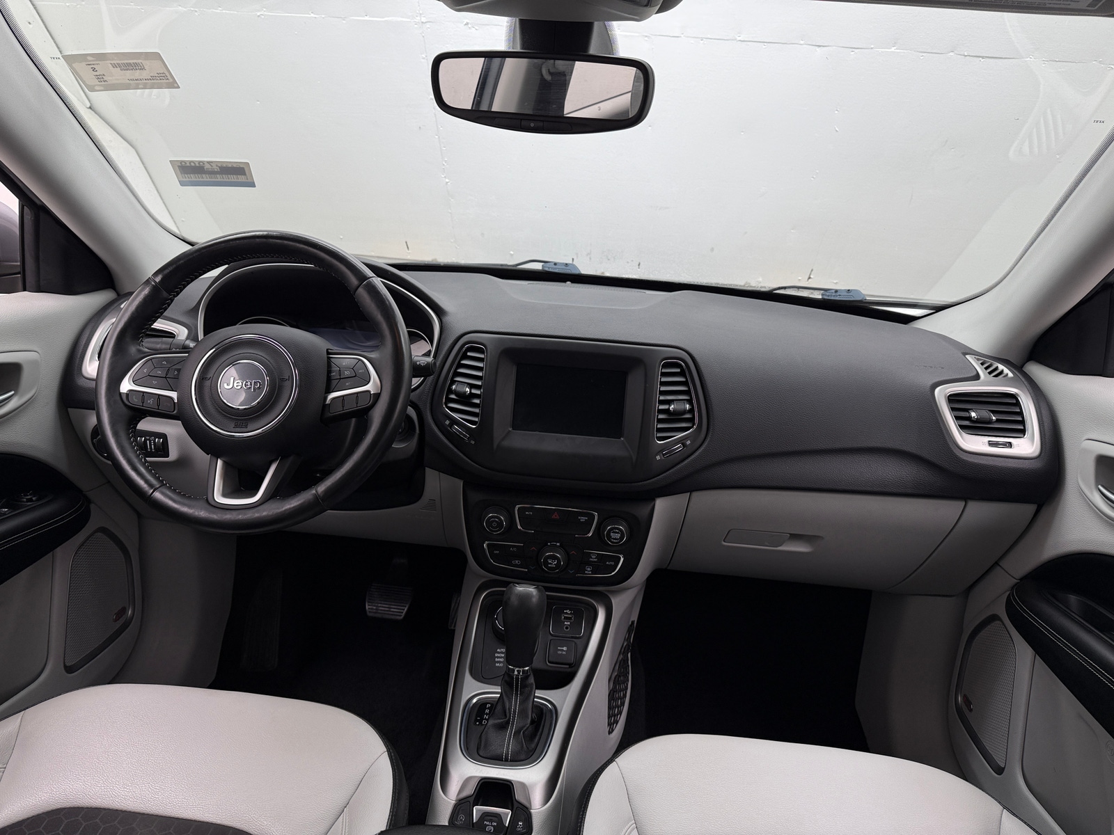 Thumbnail: 2019 Jeep Compass - 3