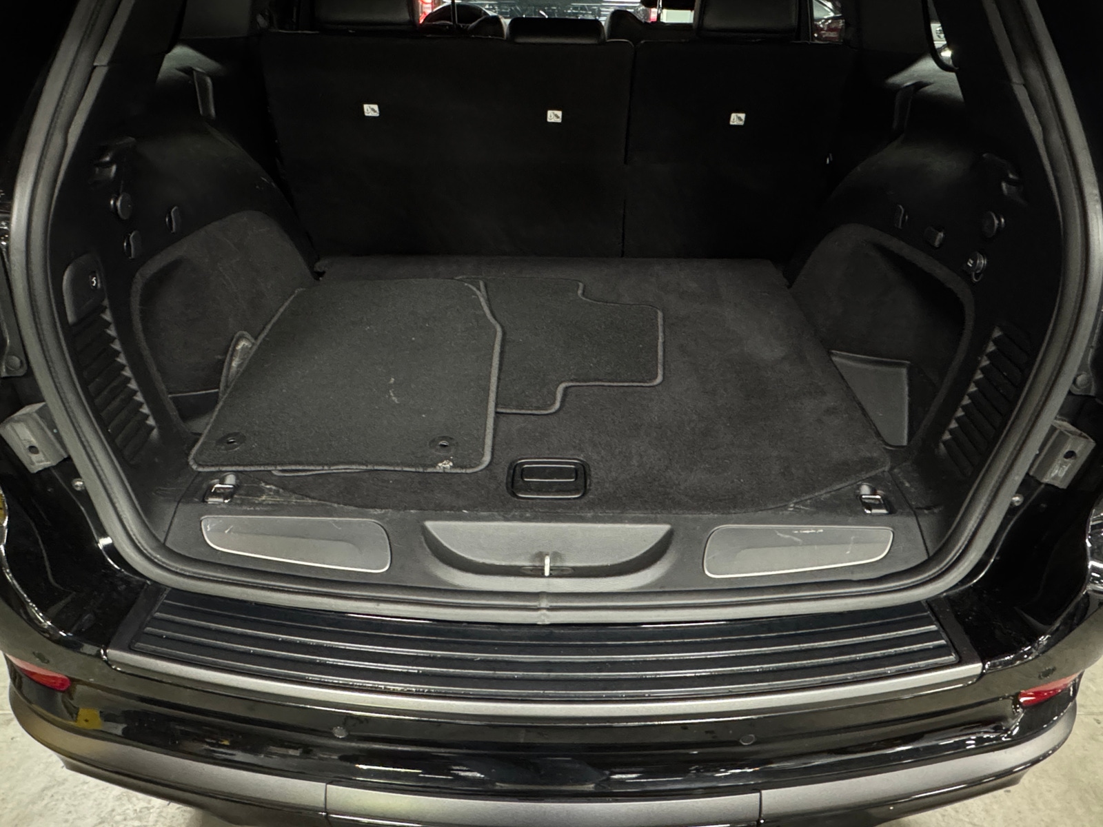 Thumbnail: 2019 Jeep Grand Cherokee - 6