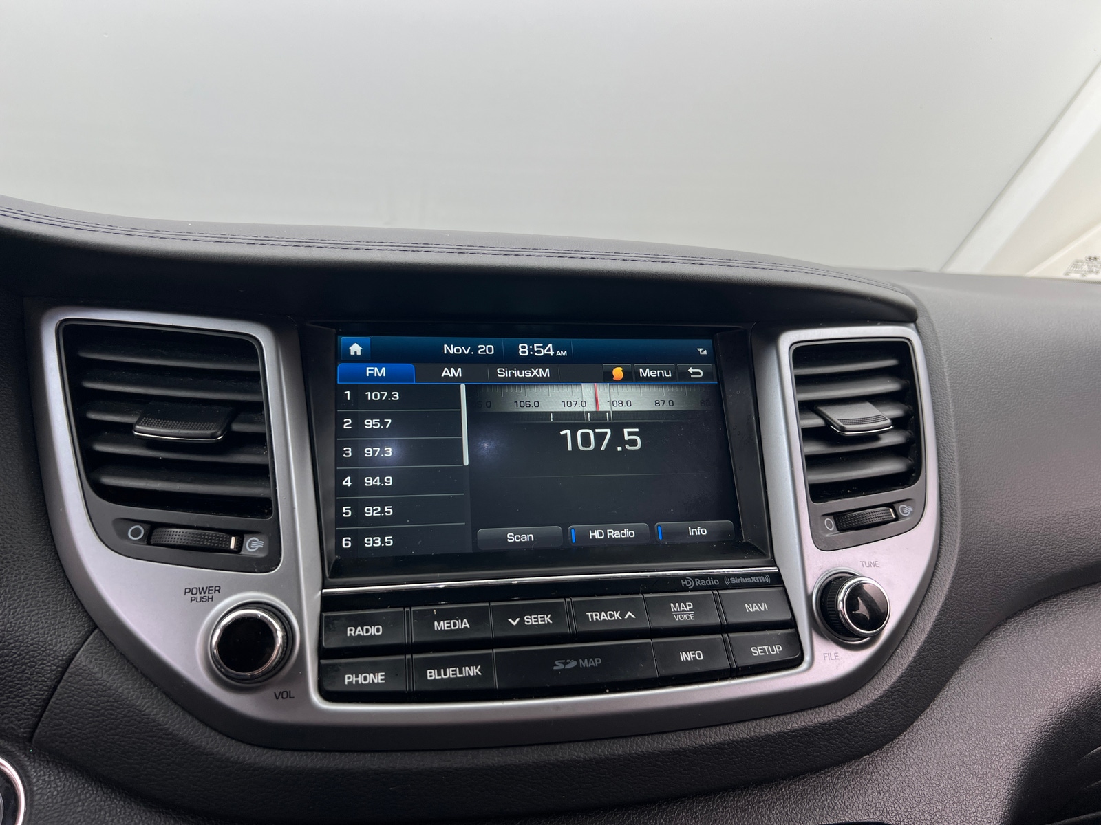 Thumbnail: 2016 Hyundai Tucson - 3