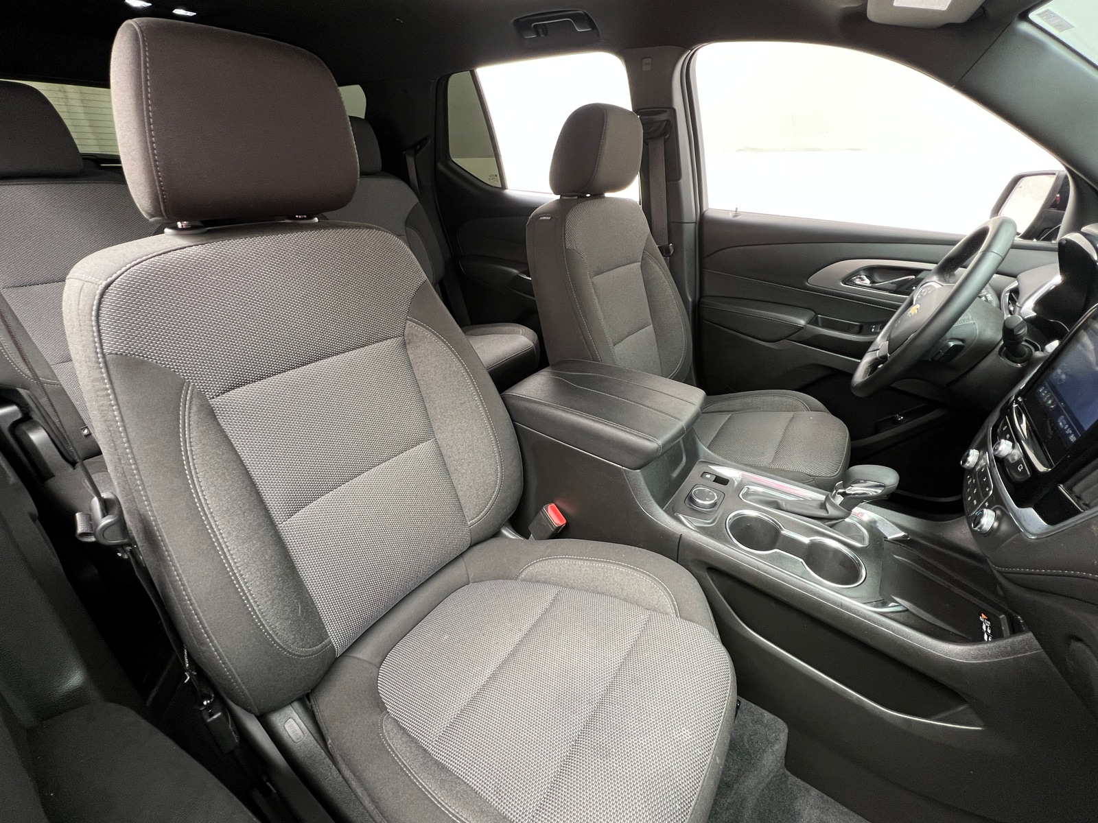 Thumbnail: 2023 Chevrolet Traverse - 2