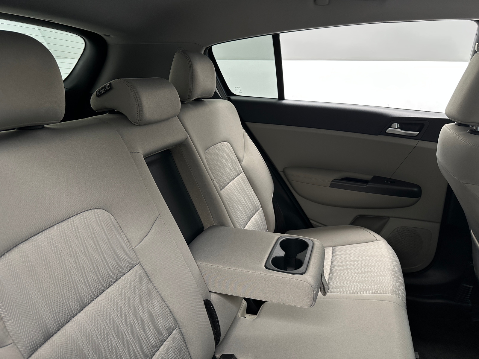 Thumbnail: 2022 Kia Sportage - 6