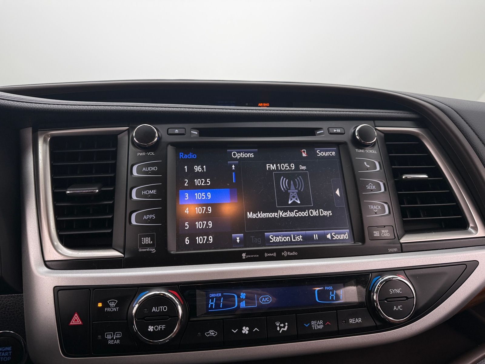 Thumbnail: 2019 Toyota Highlander - 3