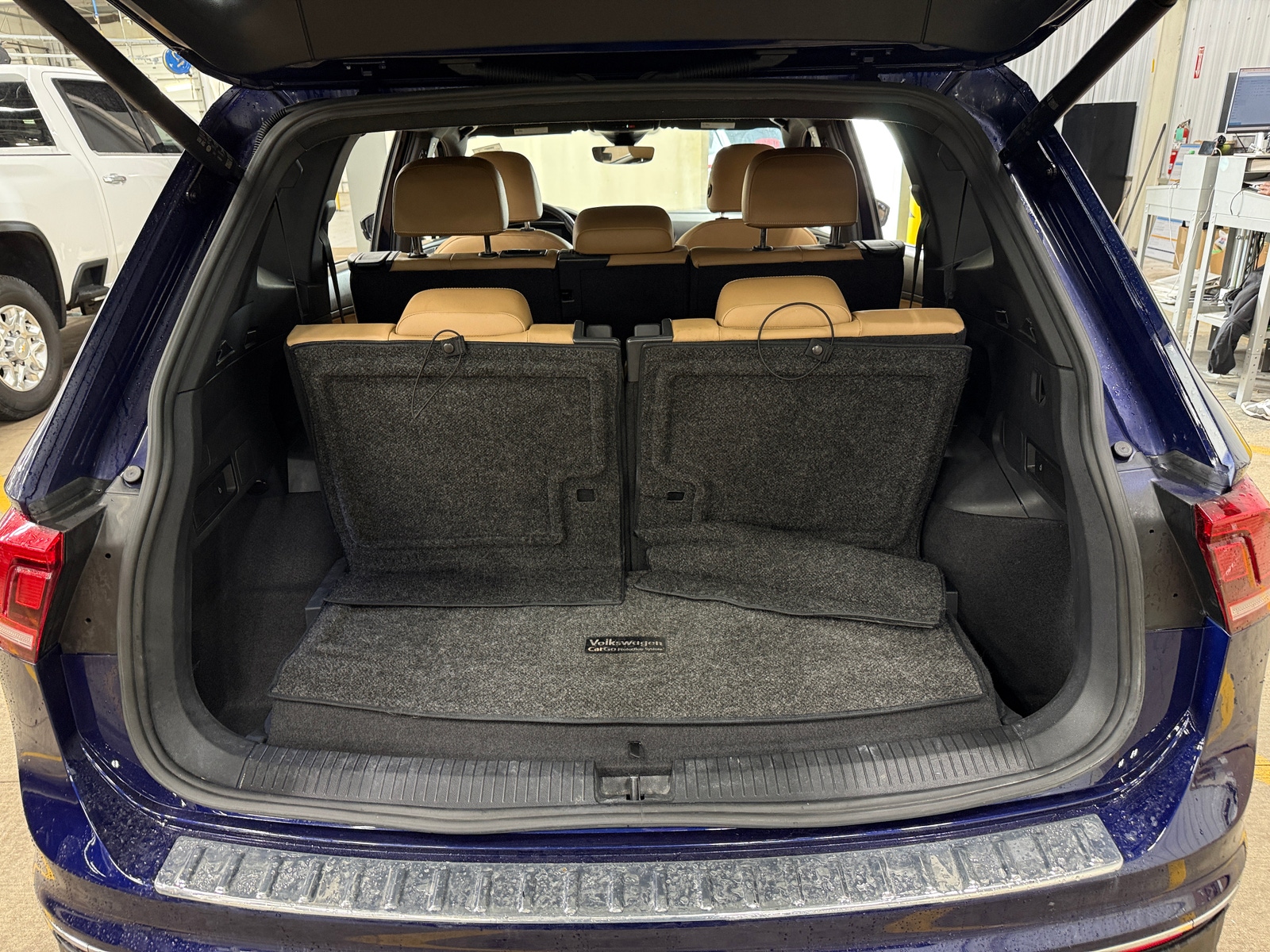 Thumbnail: 2022 Volkswagen Tiguan - 6