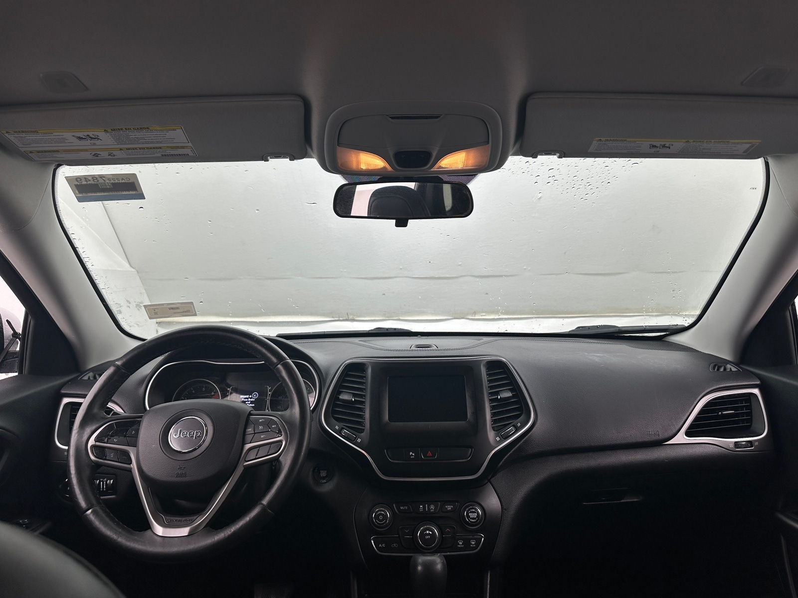 Thumbnail: 2019 Jeep Cherokee - 3