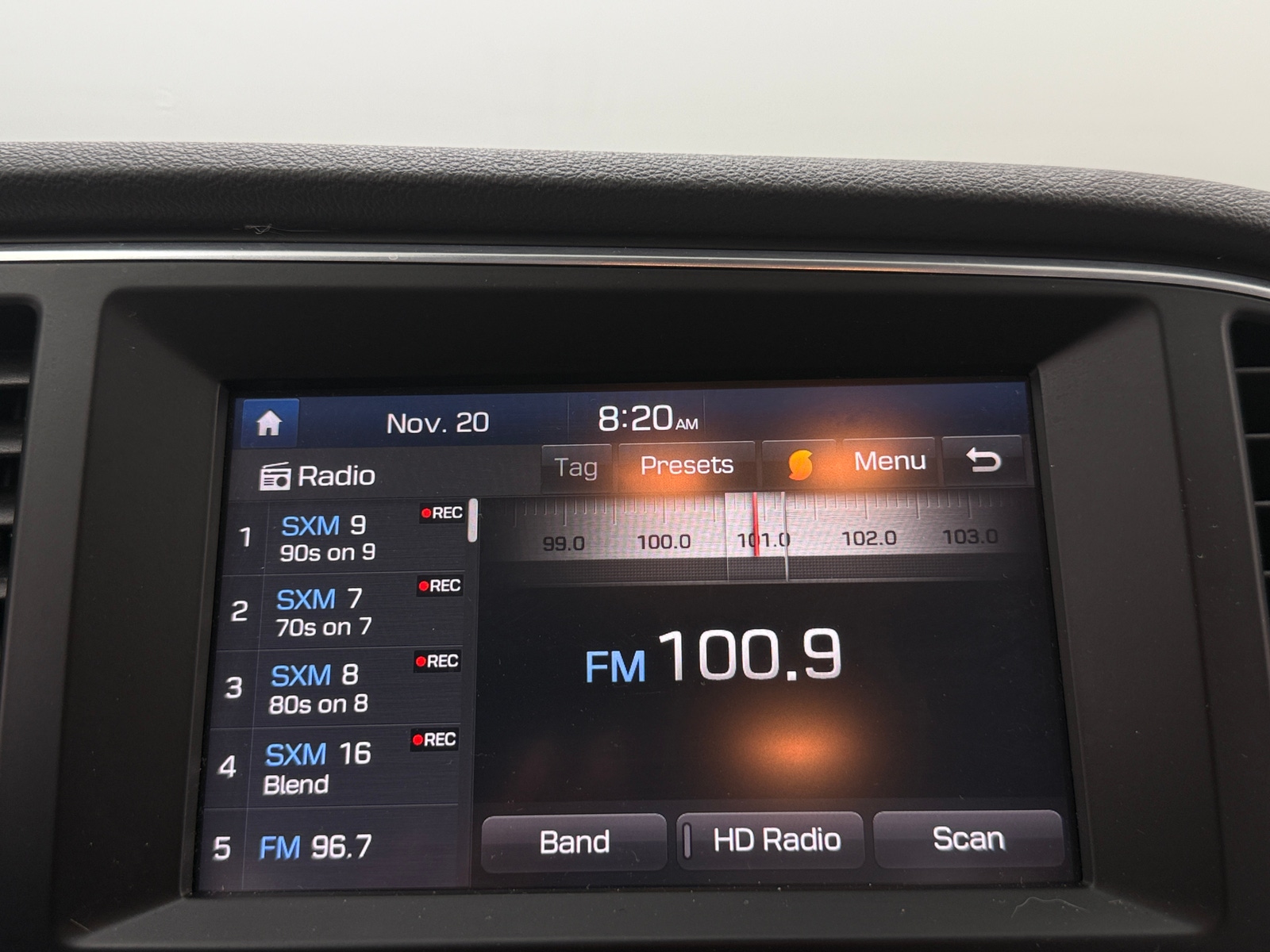 Thumbnail: 2017 Hyundai Elantra - 4