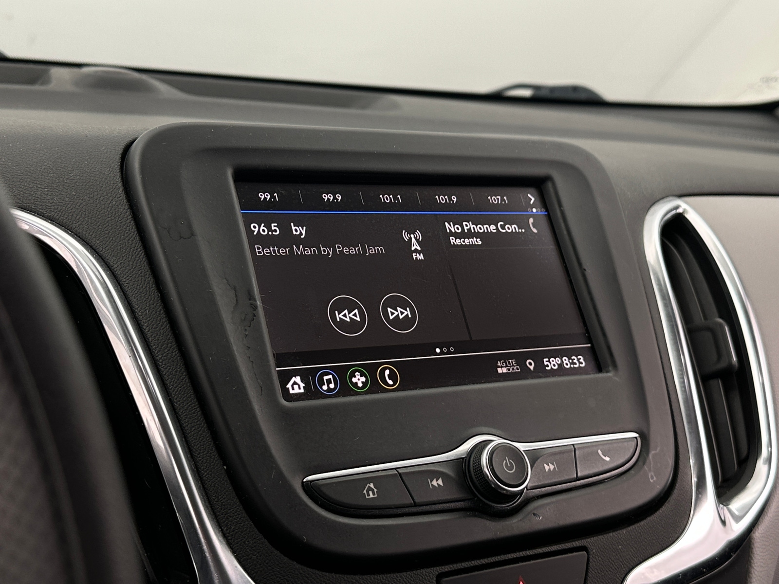 Thumbnail: 2021 Chevrolet Equinox - 4