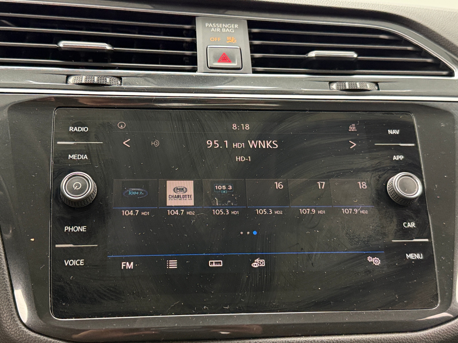 Thumbnail: 2018 Volkswagen Tiguan - 3