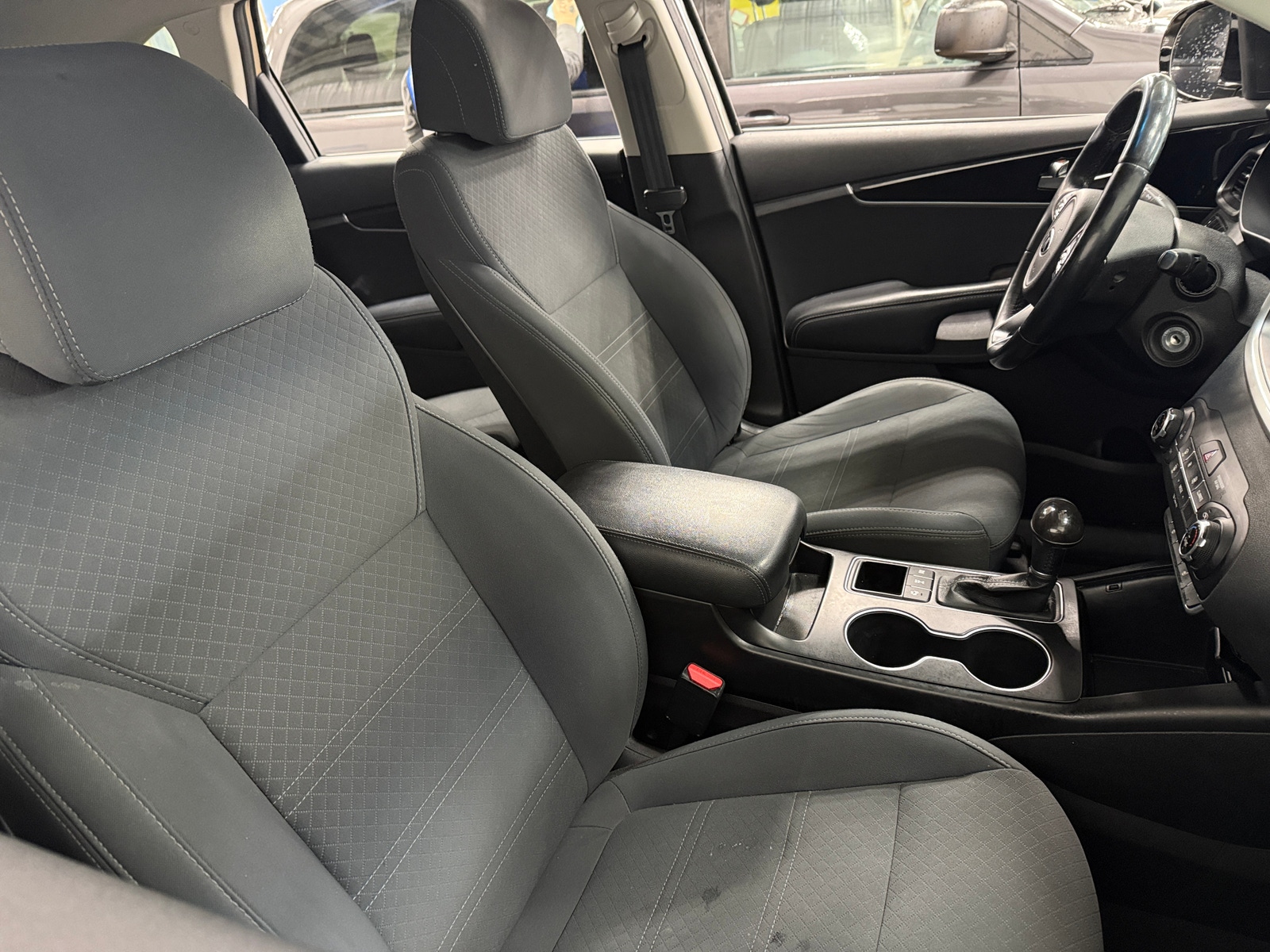 Thumbnail: 2017 Kia Sorento - 2