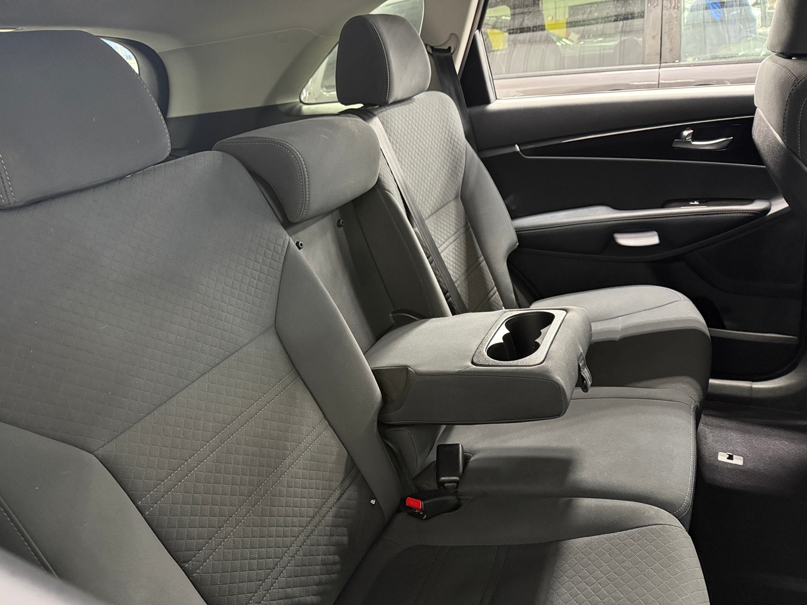 Thumbnail: 2017 Kia Sorento - 6