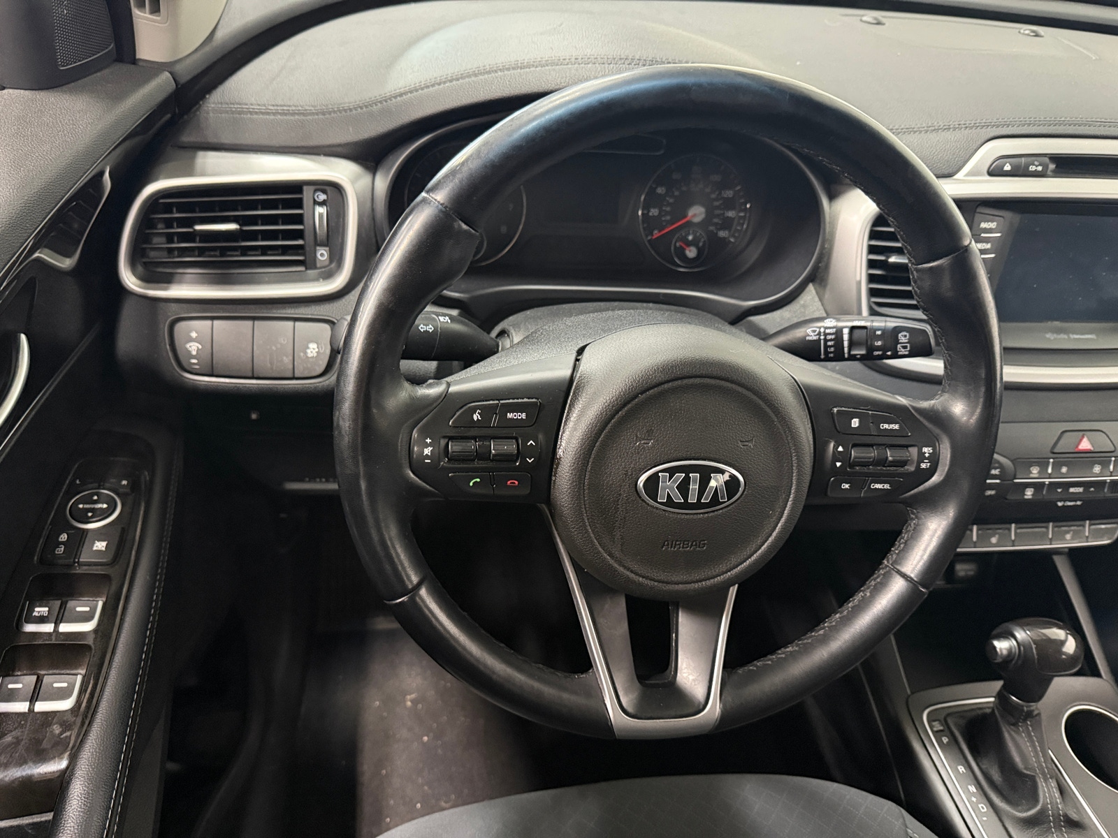 Thumbnail: 2017 Kia Sorento - 5