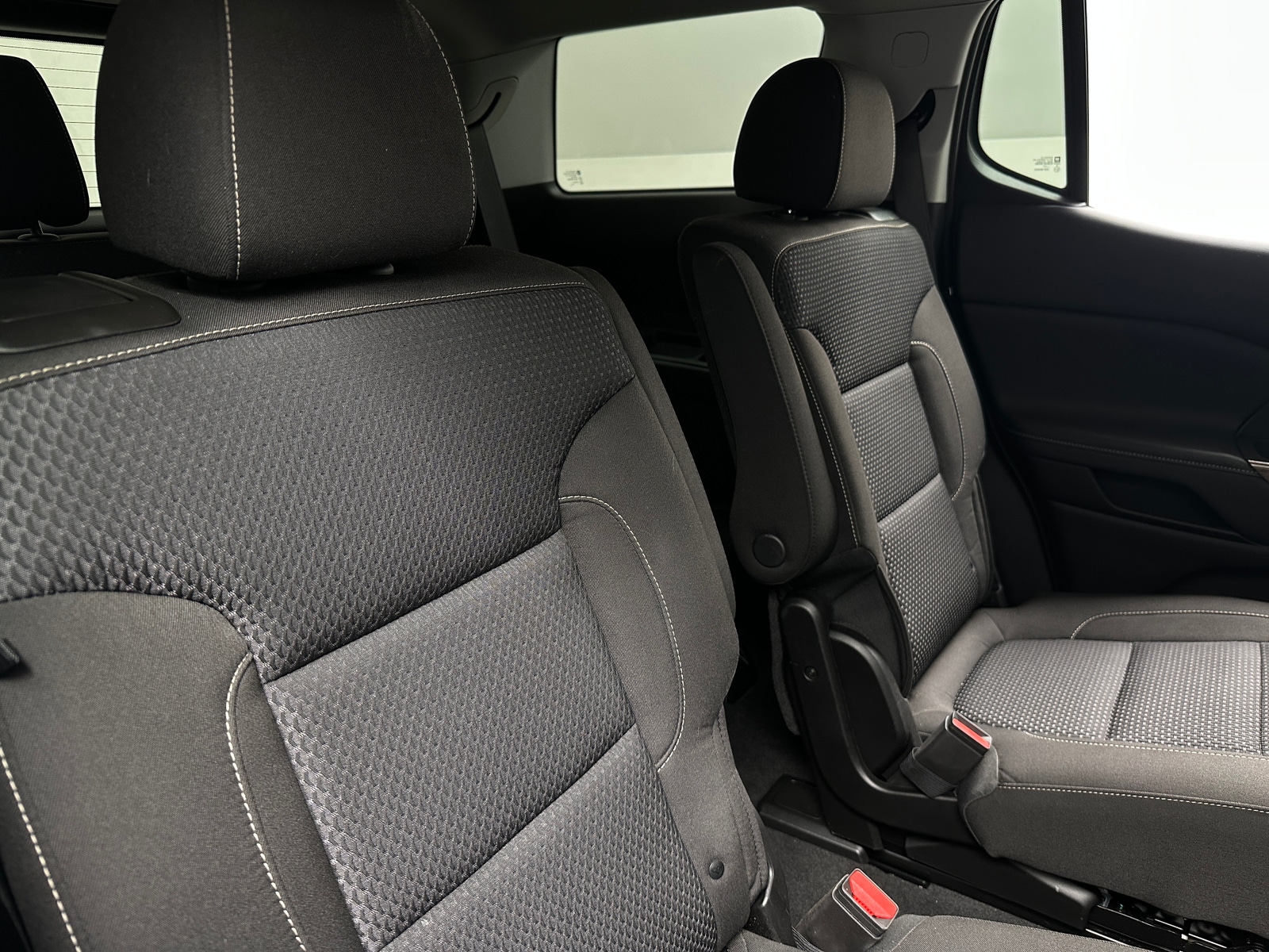 Thumbnail: 2023 GMC Acadia - 6