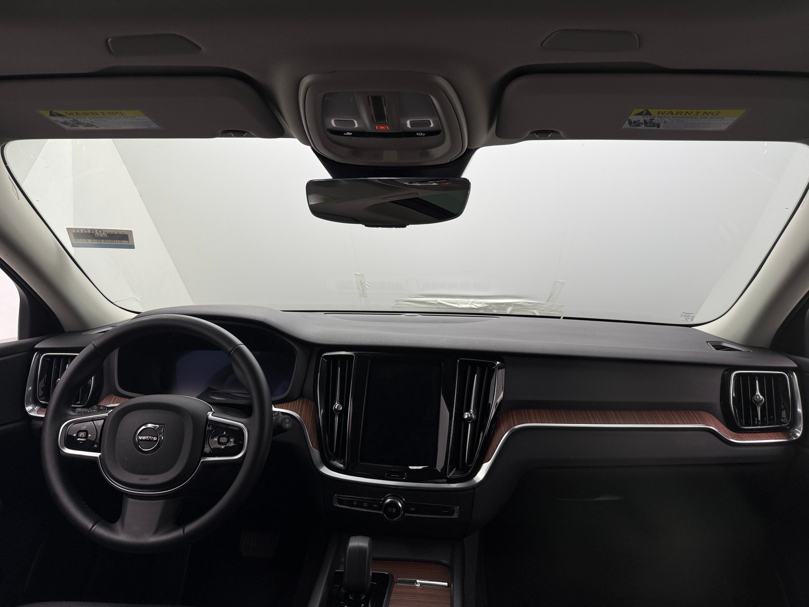 Thumbnail: 2025 Volvo V60 - 2