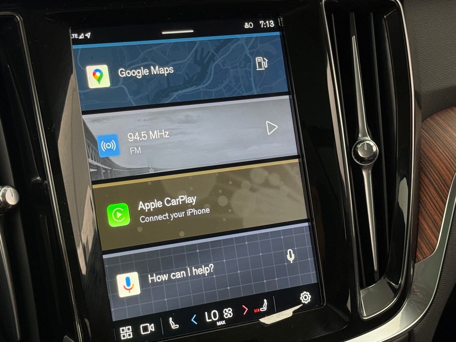 Thumbnail: 2025 Volvo V60 - 3