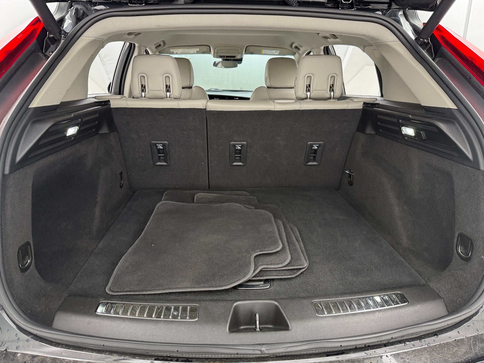 Thumbnail: 2022 Cadillac XT4 - 6