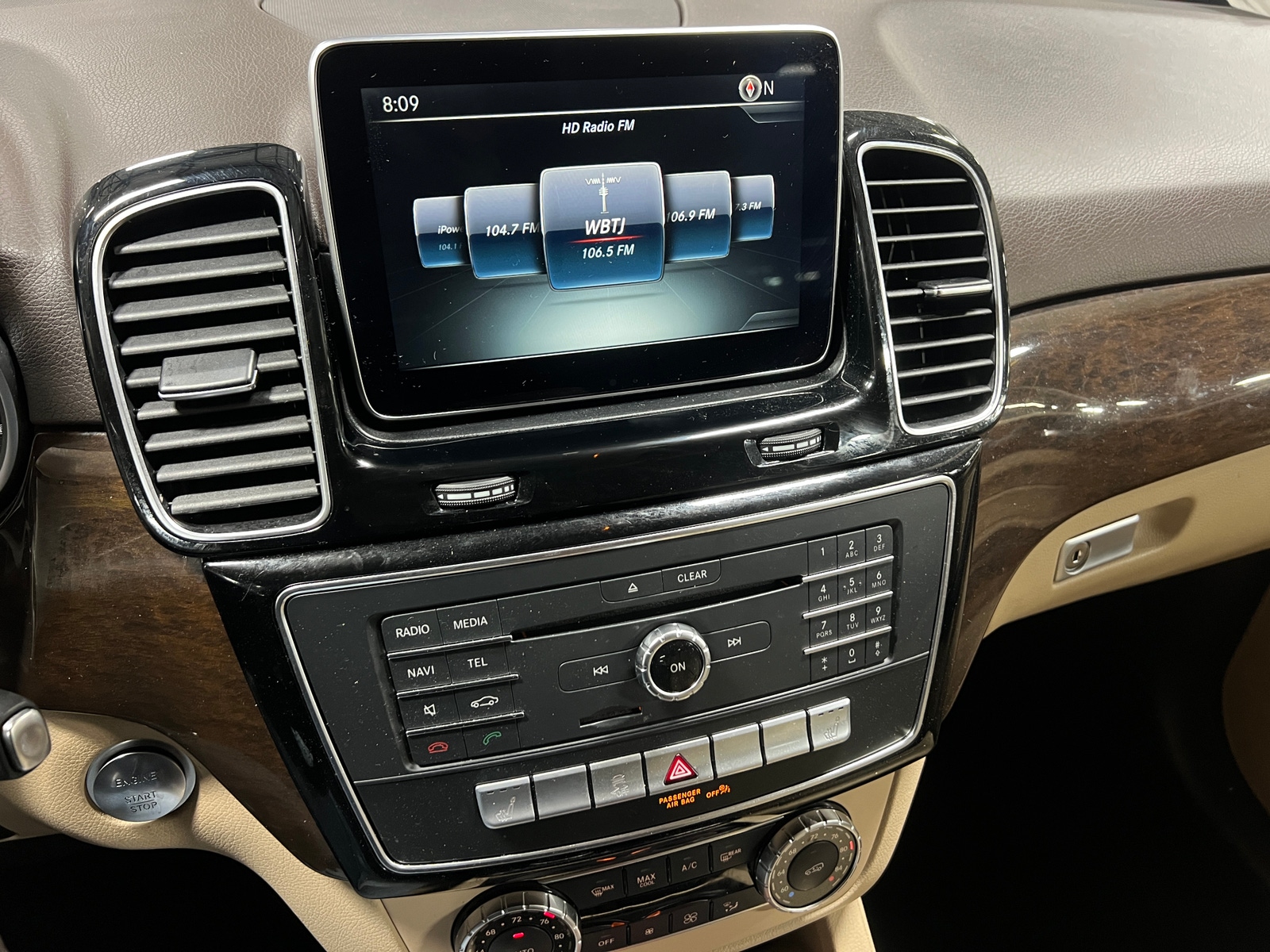 Thumbnail: 2016 Mercedes-Benz GLE - 3